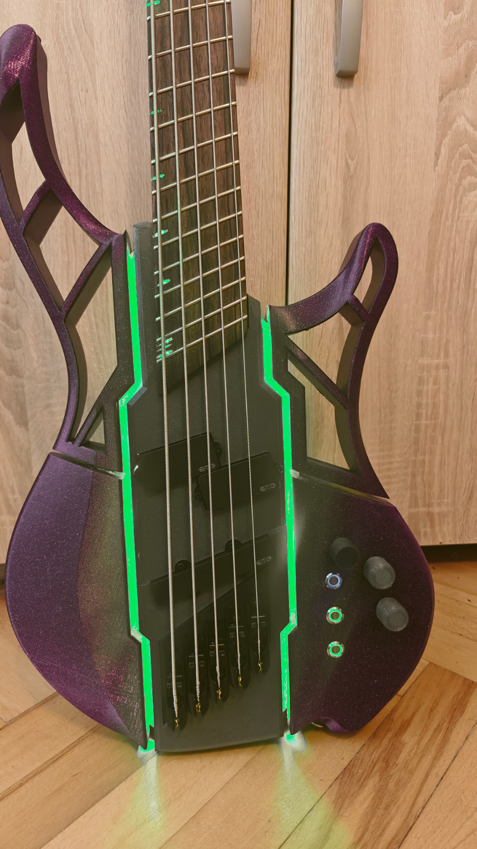 5 string multiscale bass — miniatura 2