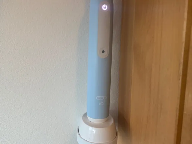 toothbrush holder