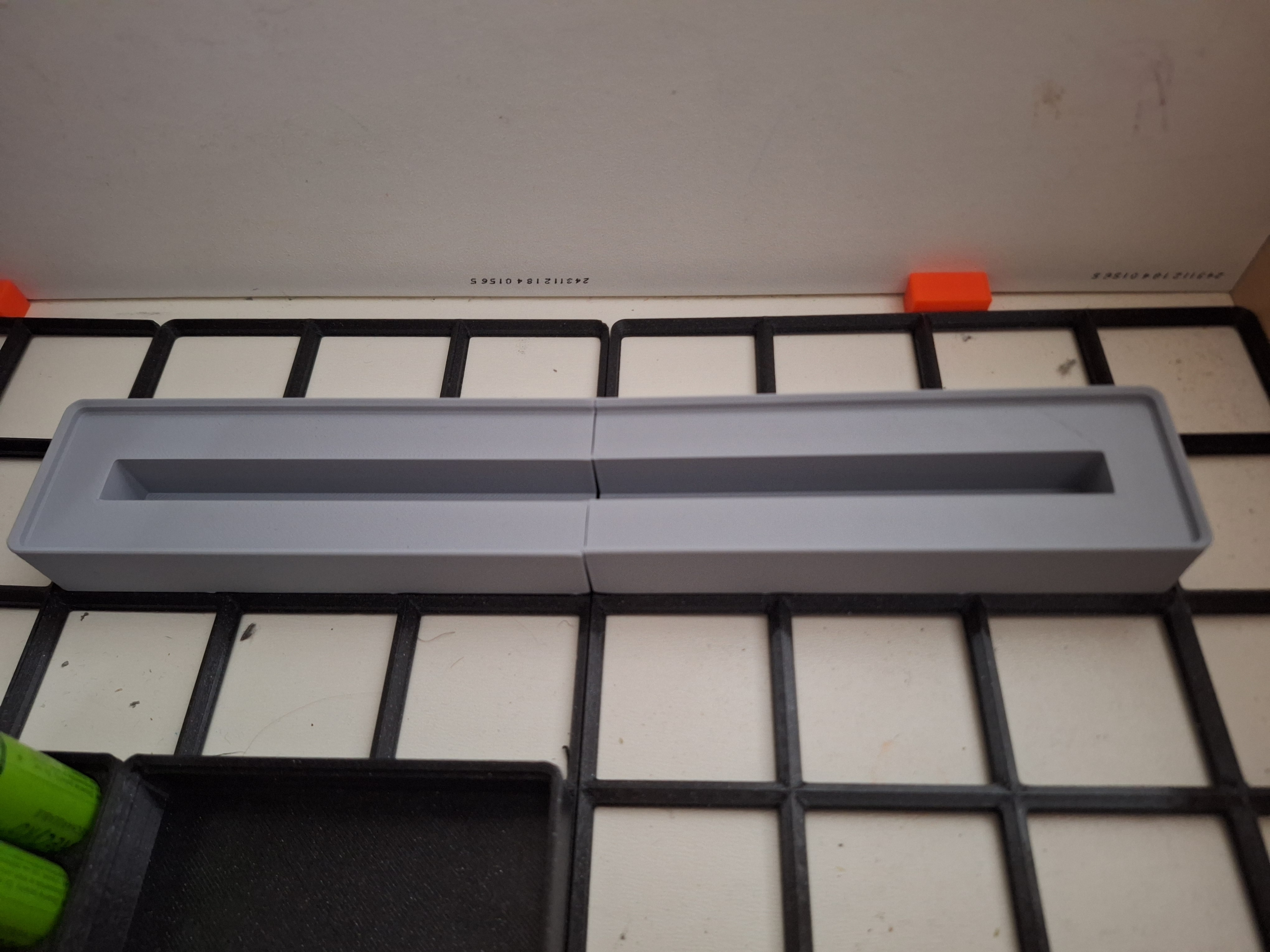 Gridfinity metal scraper bin