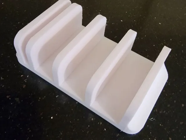 Vertical Laptop/Phone Stand Parametric Per Slot