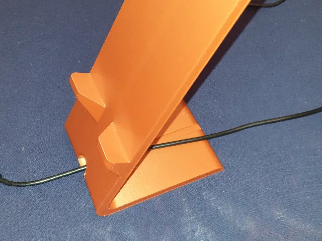 Phone / tablet stand