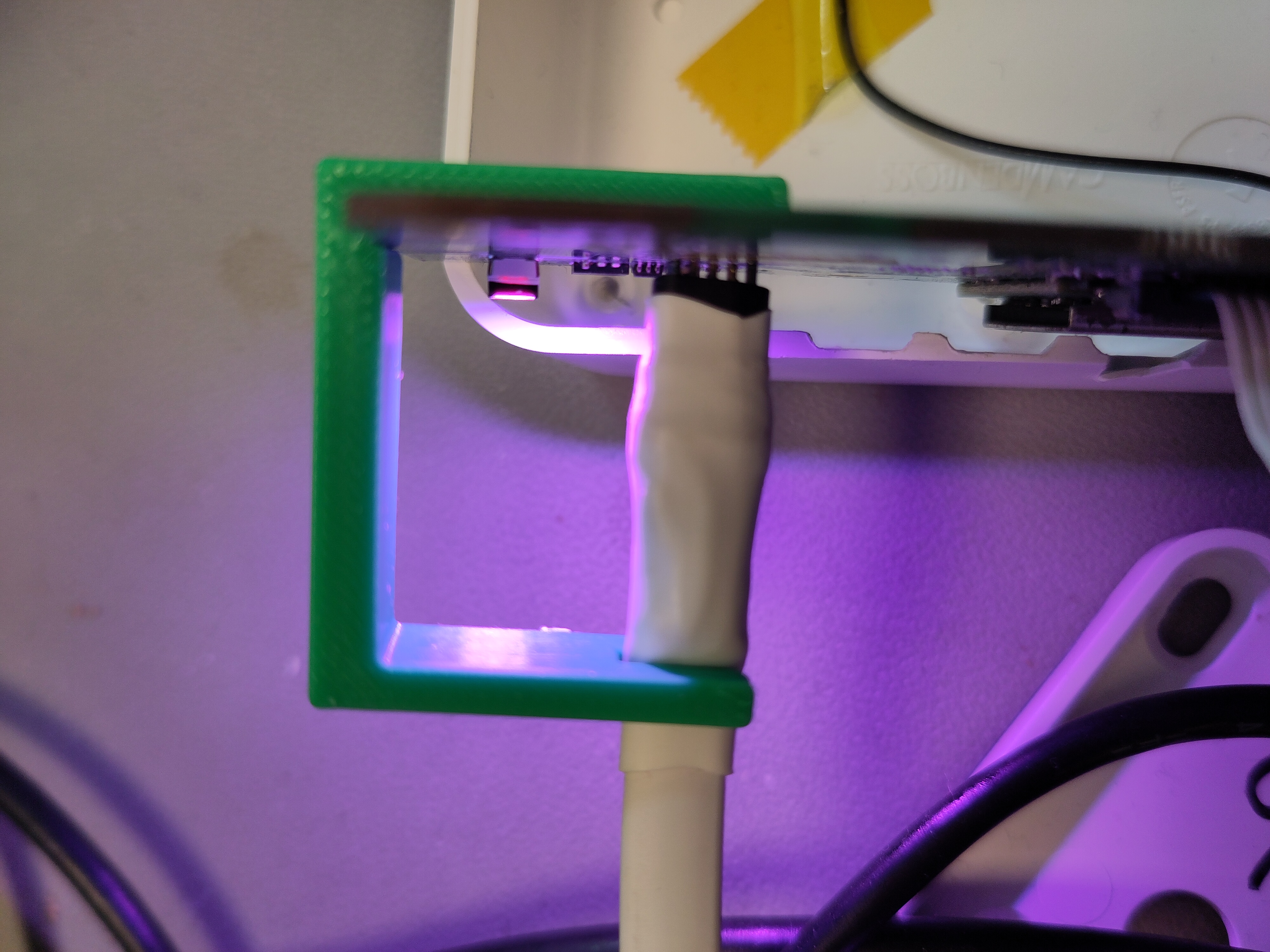 6-pin needle connector to PCB holder