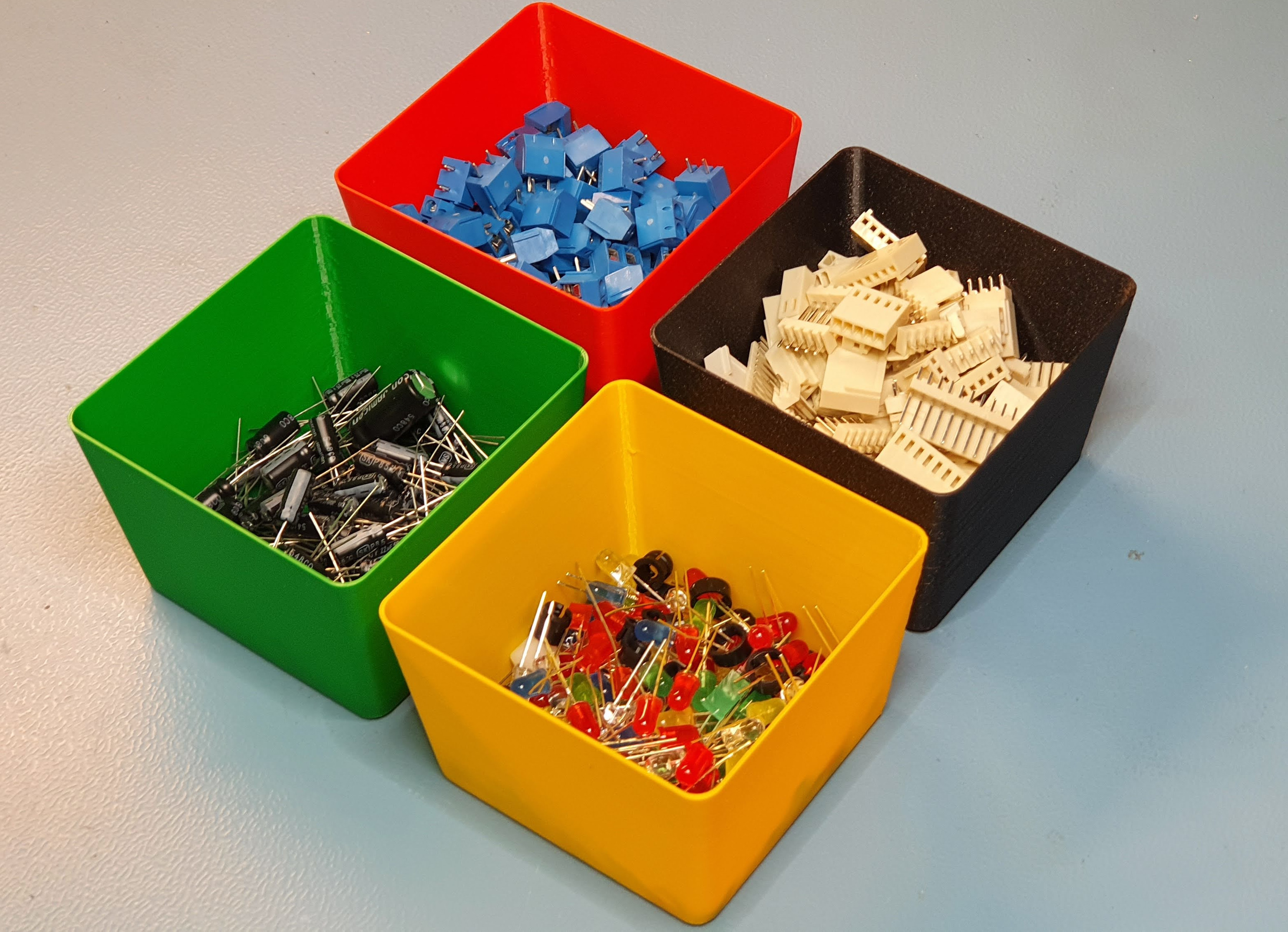 Small stackable storage box (parametric)