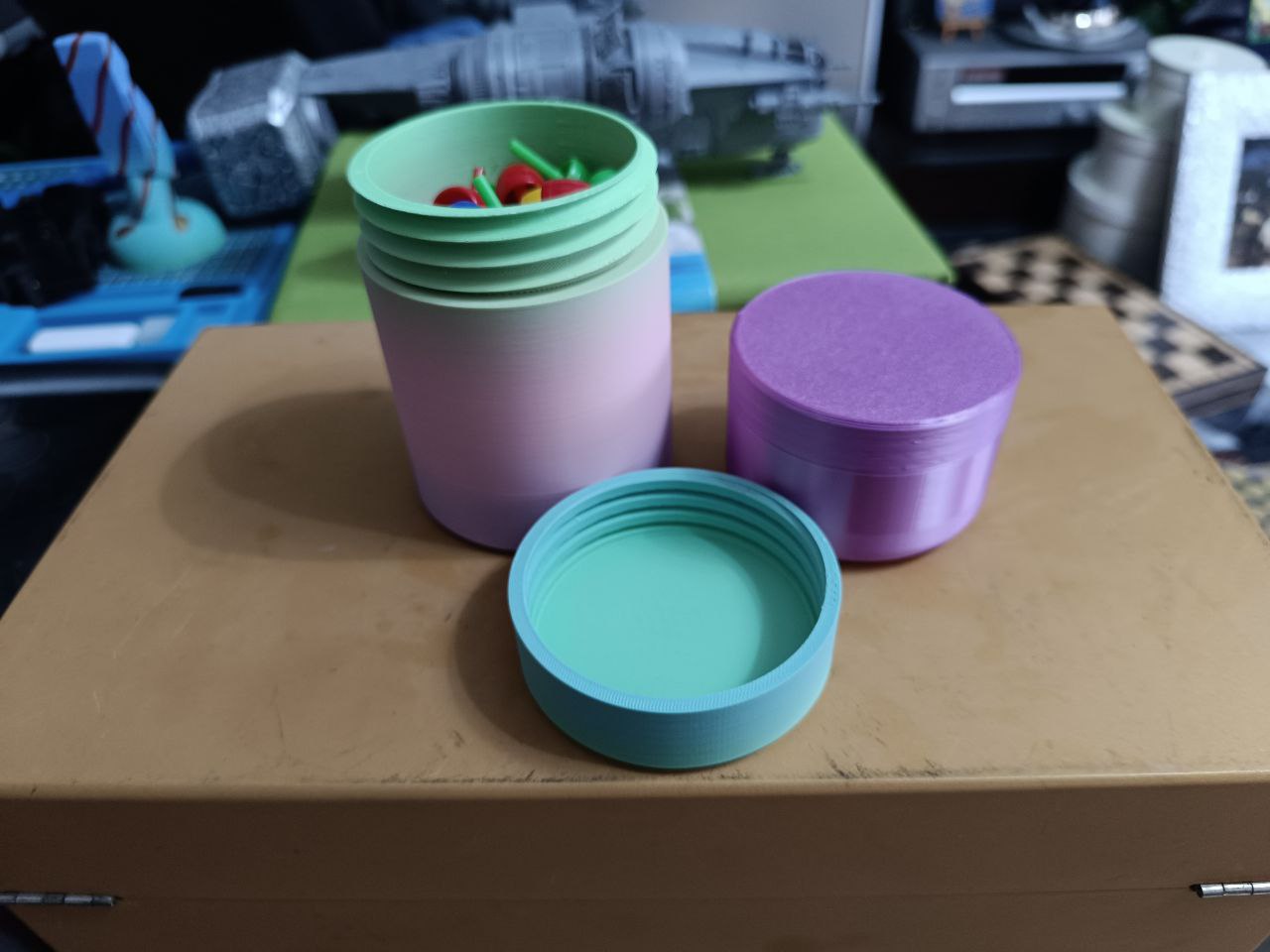 Cylindrical container - height 6 cm
