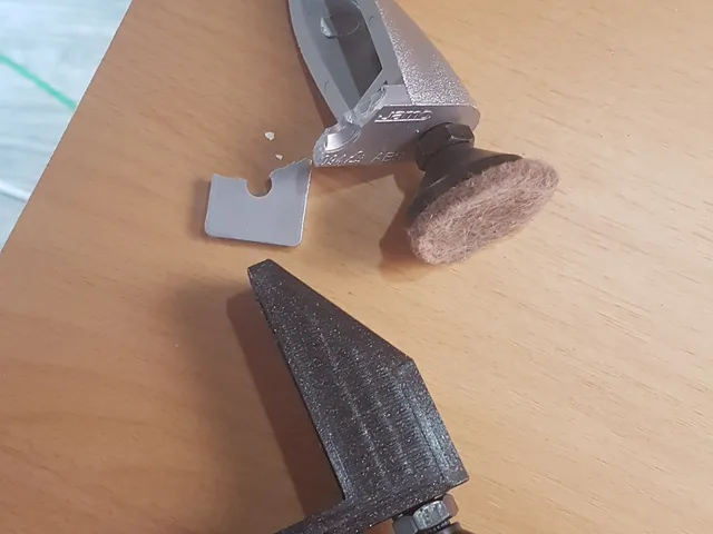 Jamo E850 - Leg Replacement