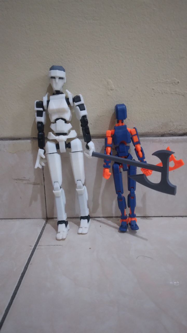 Overdesigned Dummy 13 — thumbnail 3
