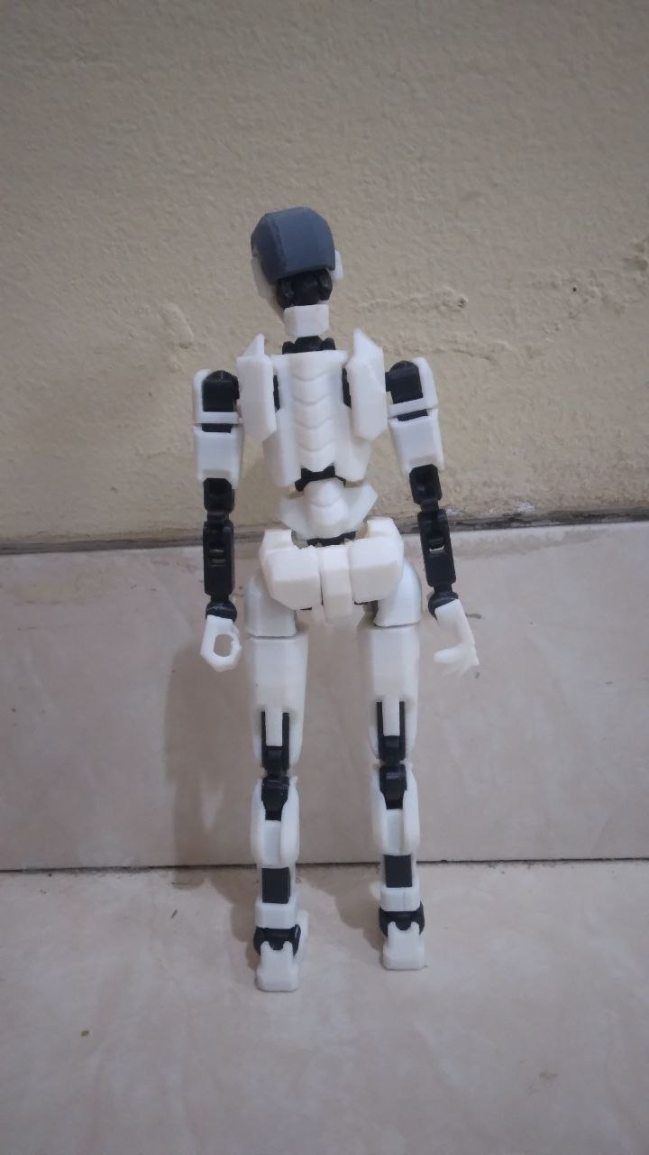 Overdesigned Dummy 13 — thumbnail 2