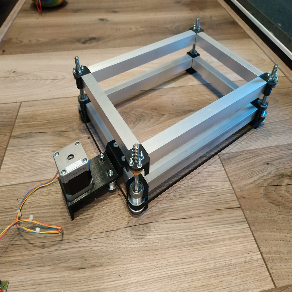 Adjustable bed for K40 on a budget (Fusion file added!)