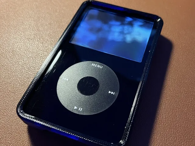 iPod Classic 5G (30GB) Case - MagSafe Edition