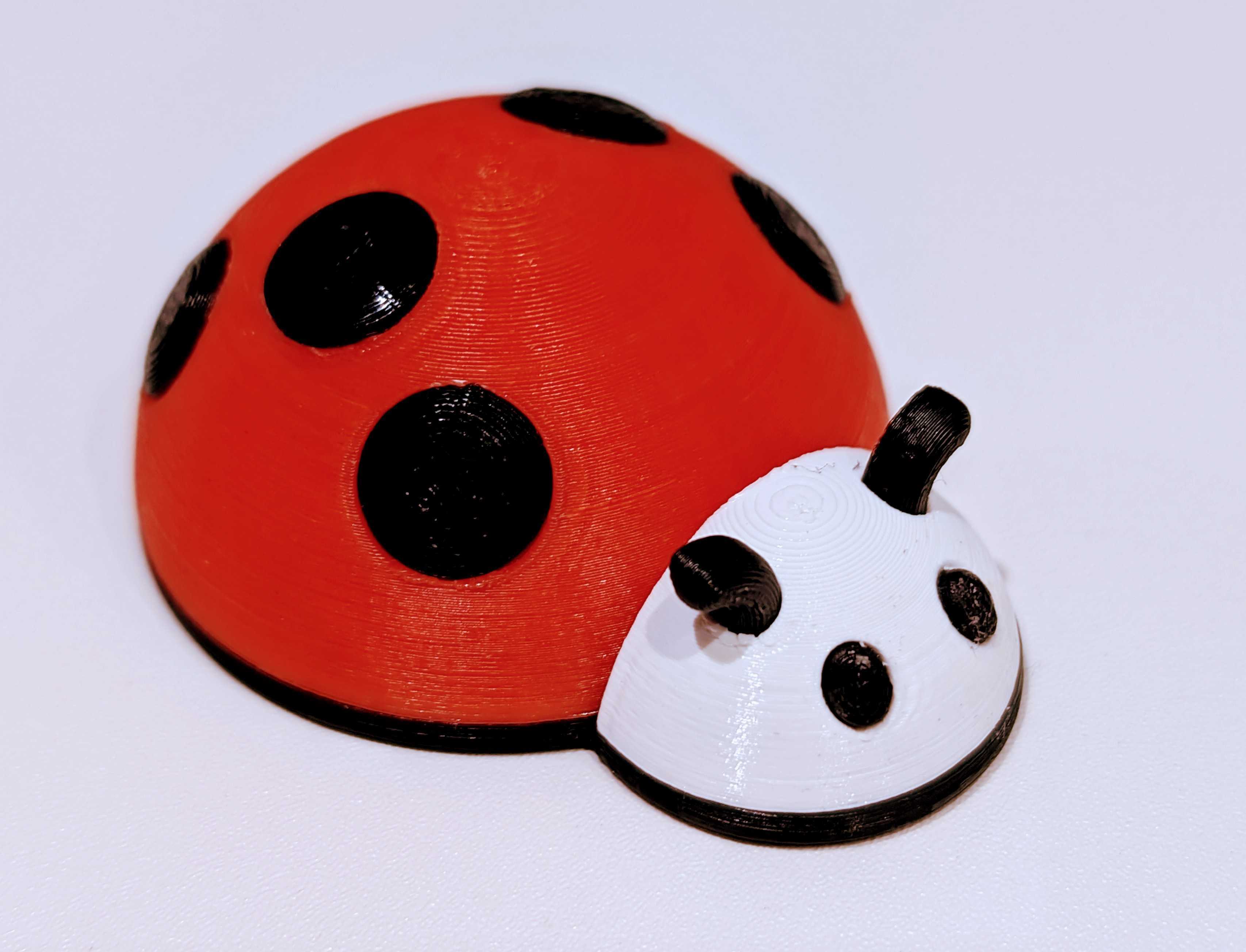Ladybug figurine toy — miniatura 3