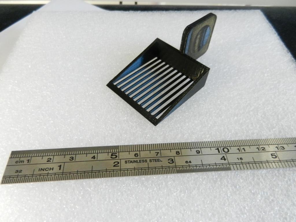 Small Slotted Resin Scoop