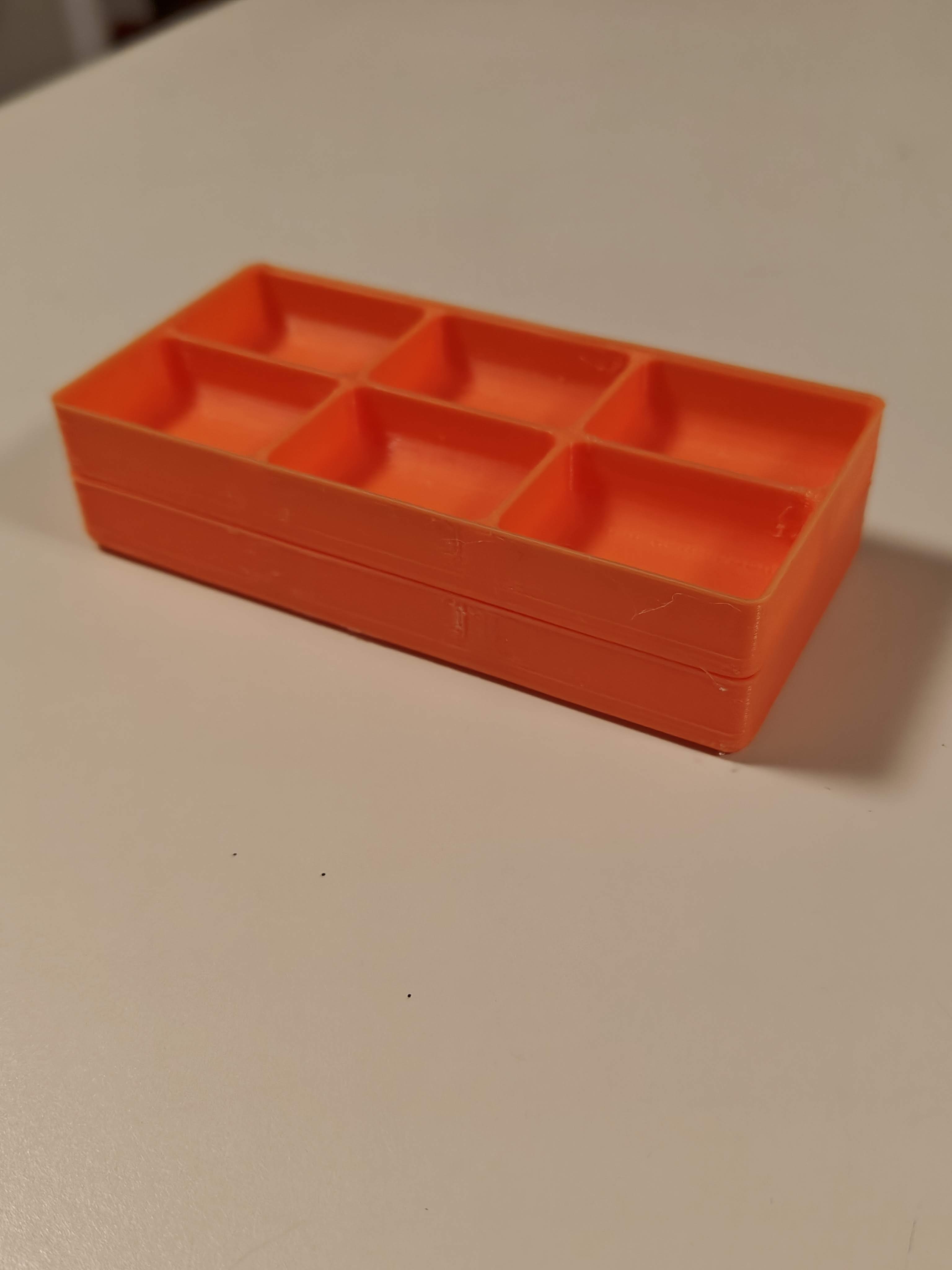 Stackable screw tray 6 or 8 compartment — miniatura 2