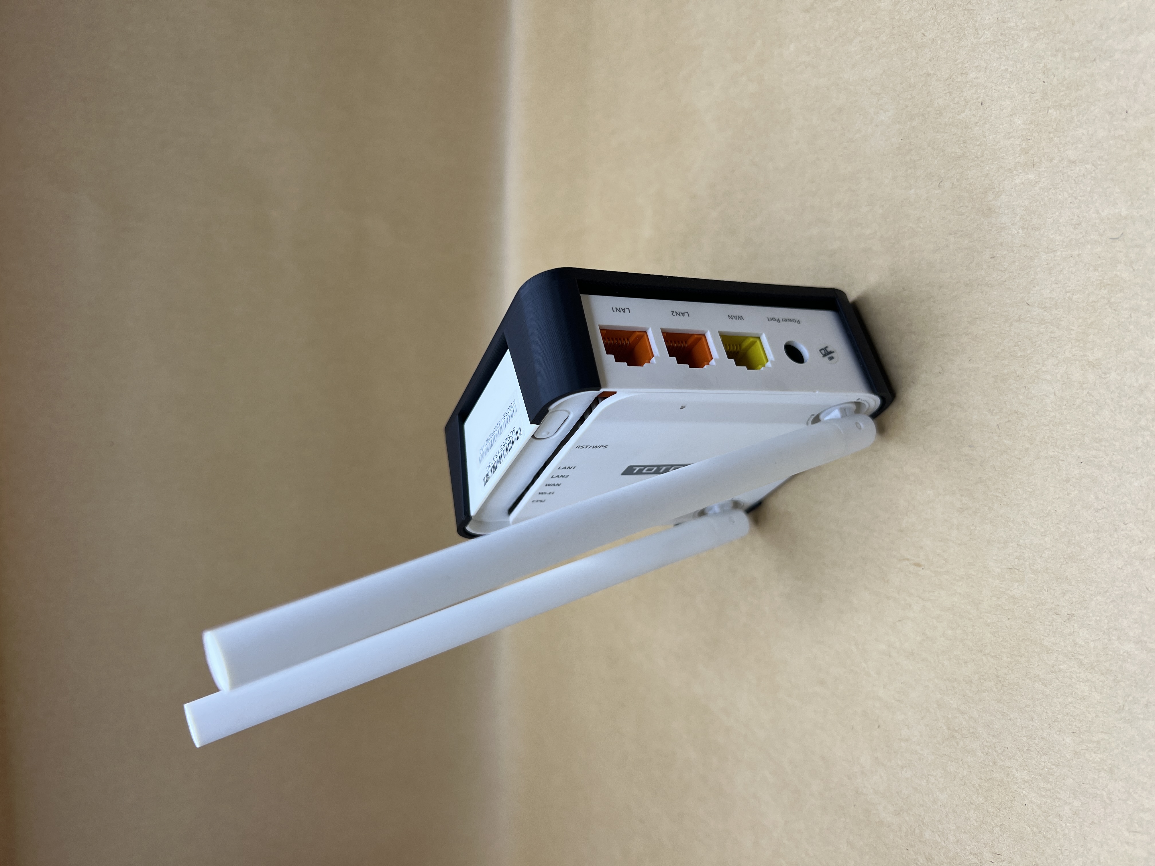Totolink N200RE Wireless Router wall mount