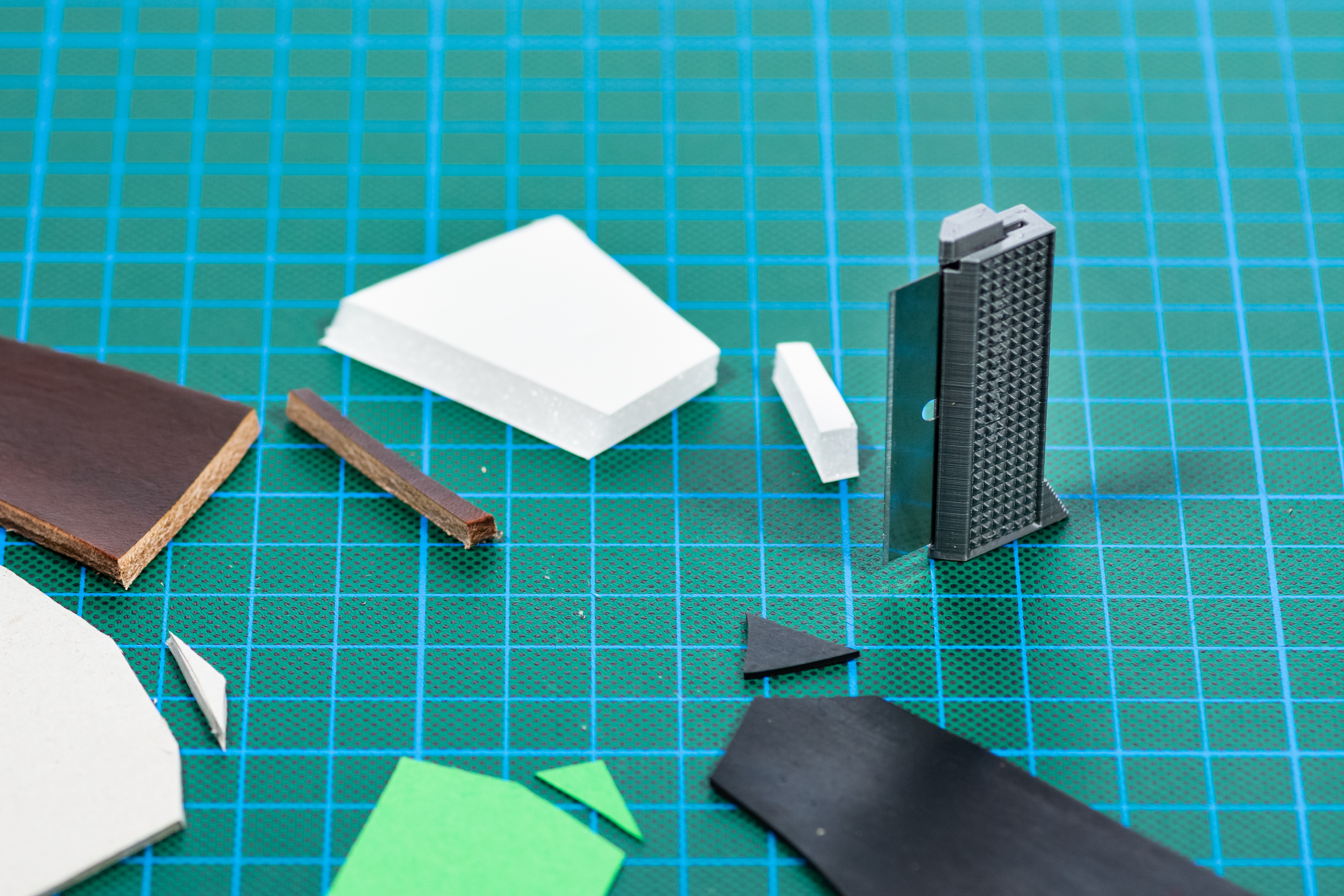 Single Edge Safety Razor Blade Holder