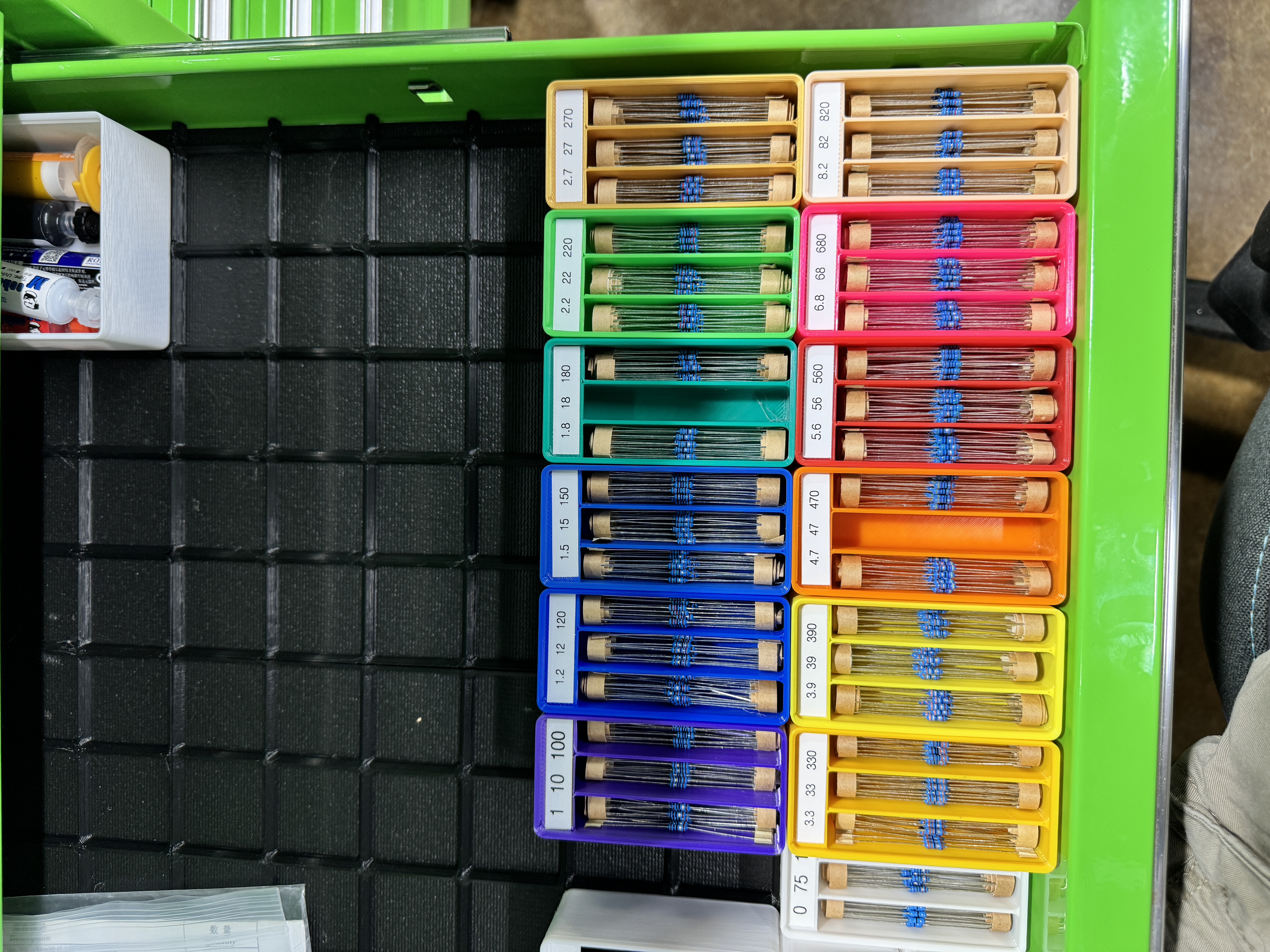 Miniatura 4 do modelo 3D Stackable Resistor Organizers for Gridfinity