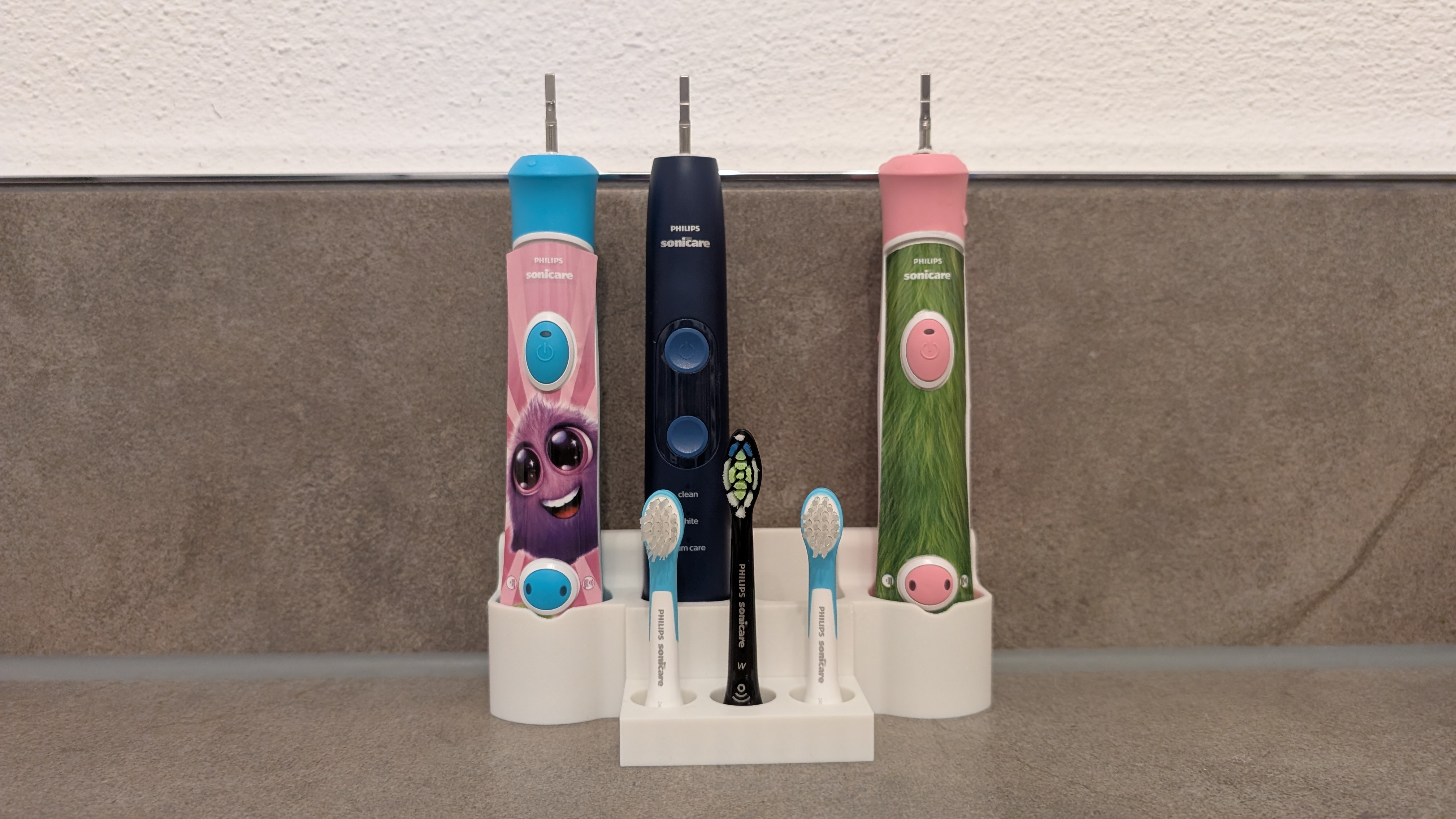 Holder for 4 Philips Sonicare toothbrushes