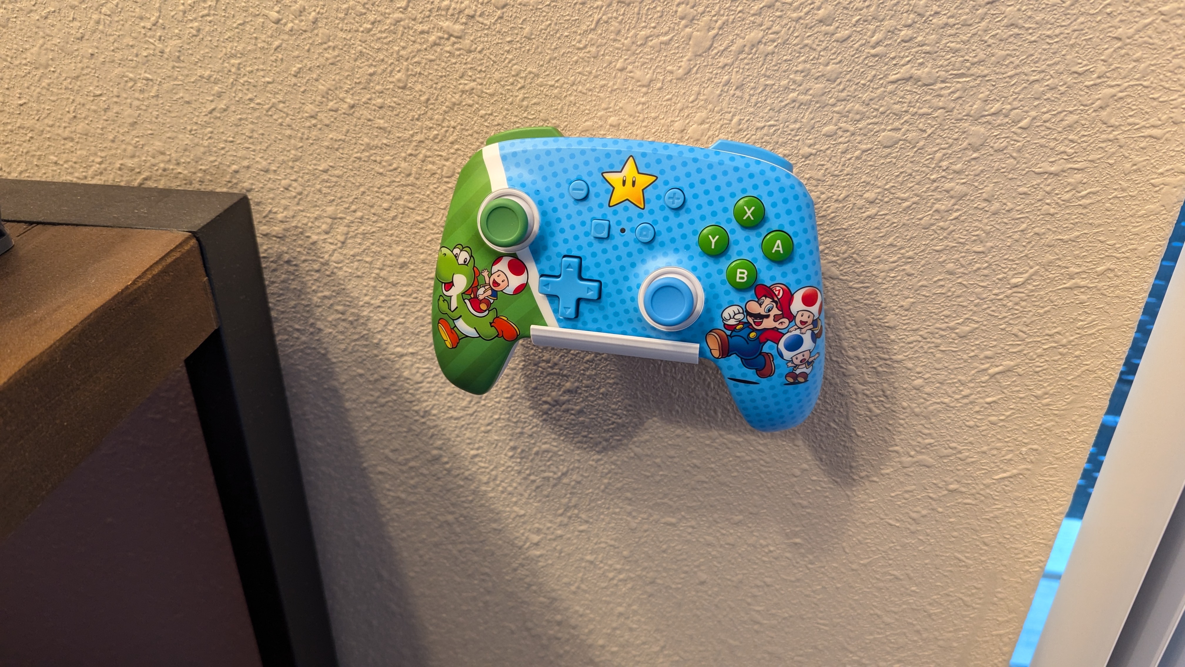 Miniatura 2 do modelo 3D Wall Bracket for PowerA Nintendo Switch Controller