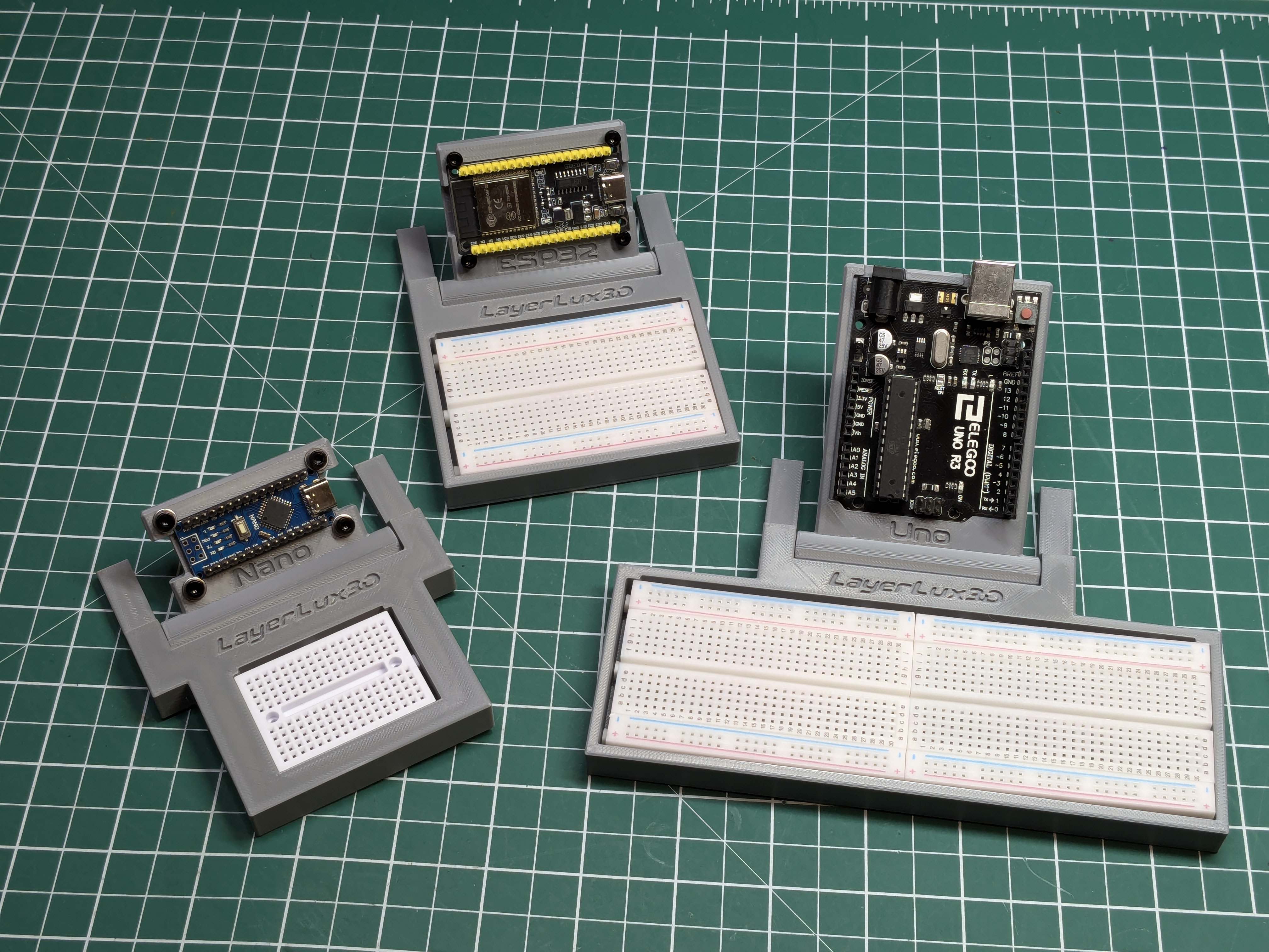 modular microcontroller and breadboard holder