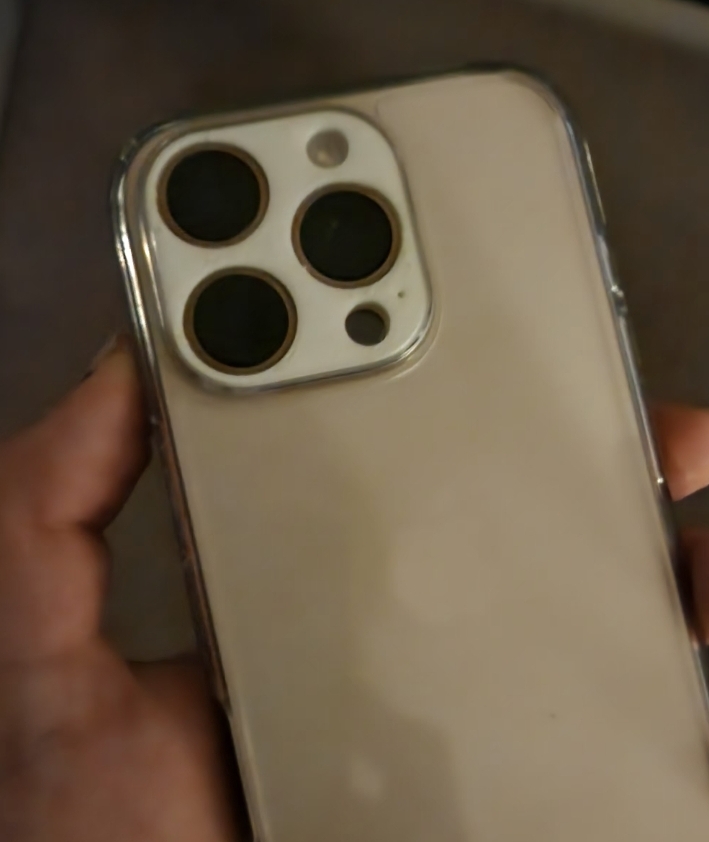 iPhone 16 Pro Lens Cover