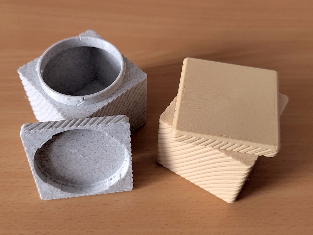 Miniatura 4 do modelo 3D square twist lock box