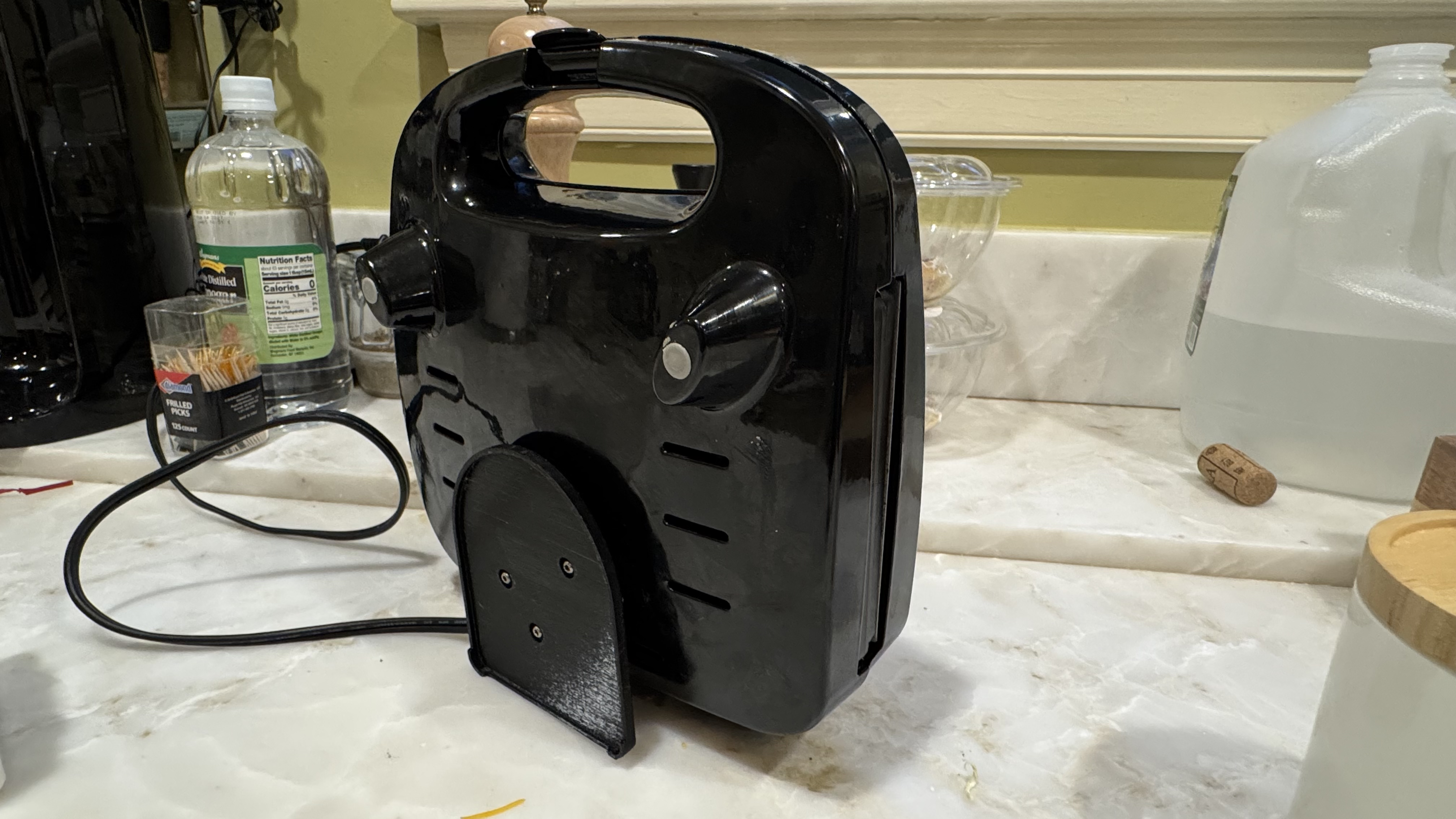 Black & Decker WM2000SD Waffle Iron Foot Stand