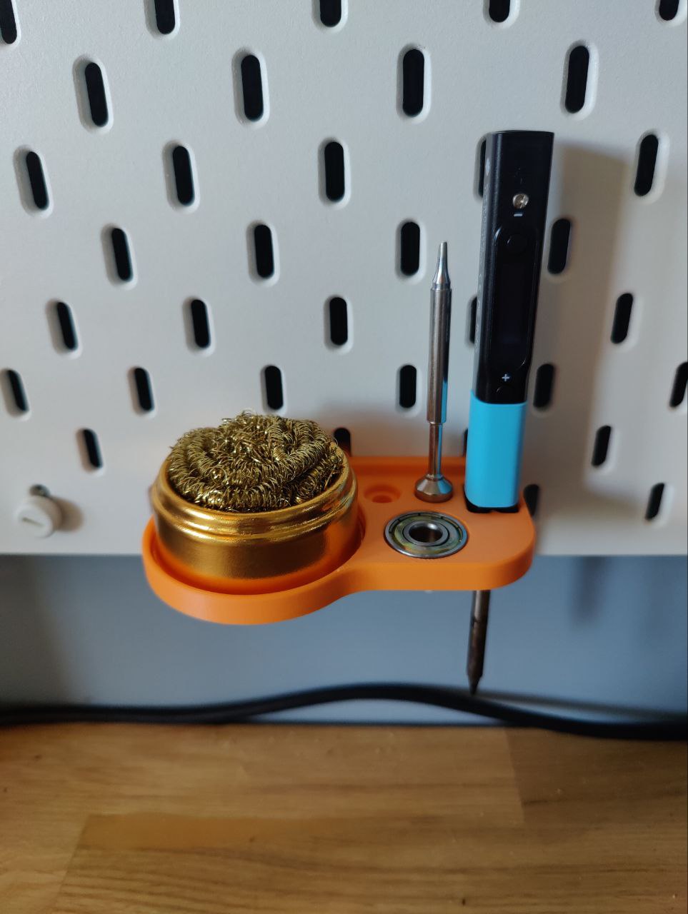 Skadis pinecil holder