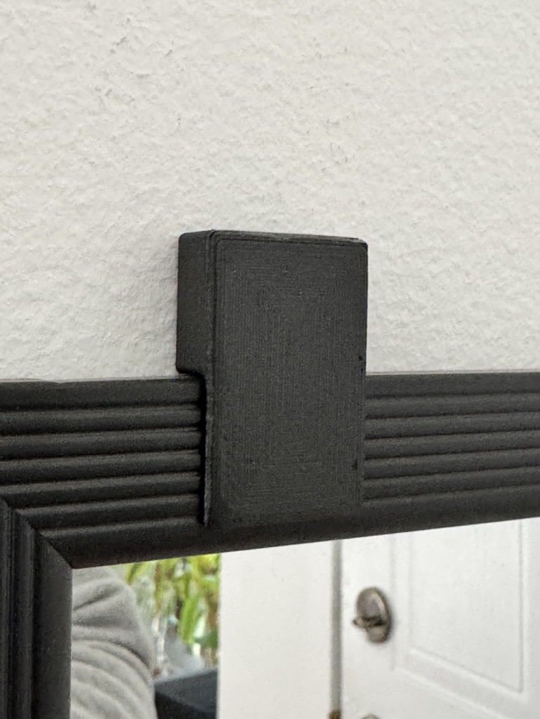 Mirror wall mount by Andre Mk Download free STL model