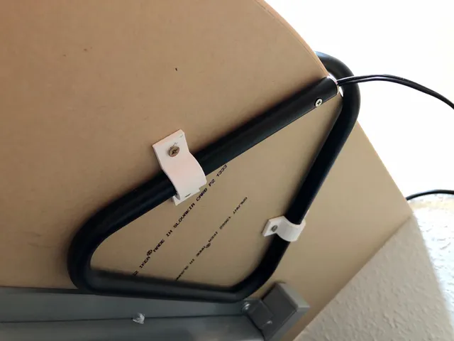 IKEA "Harte"-Lamp Desk Clamps