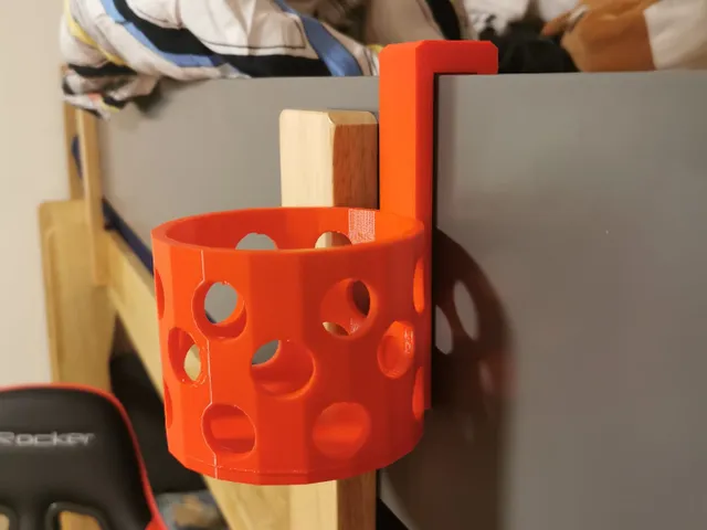Bunk bed cup holder