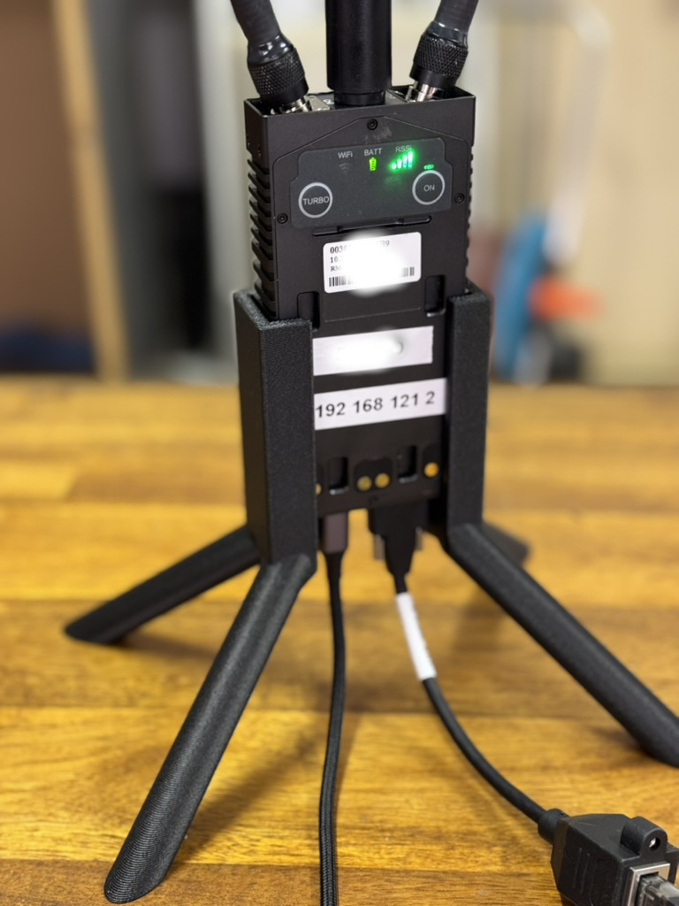 Doodlelabs wearable stand