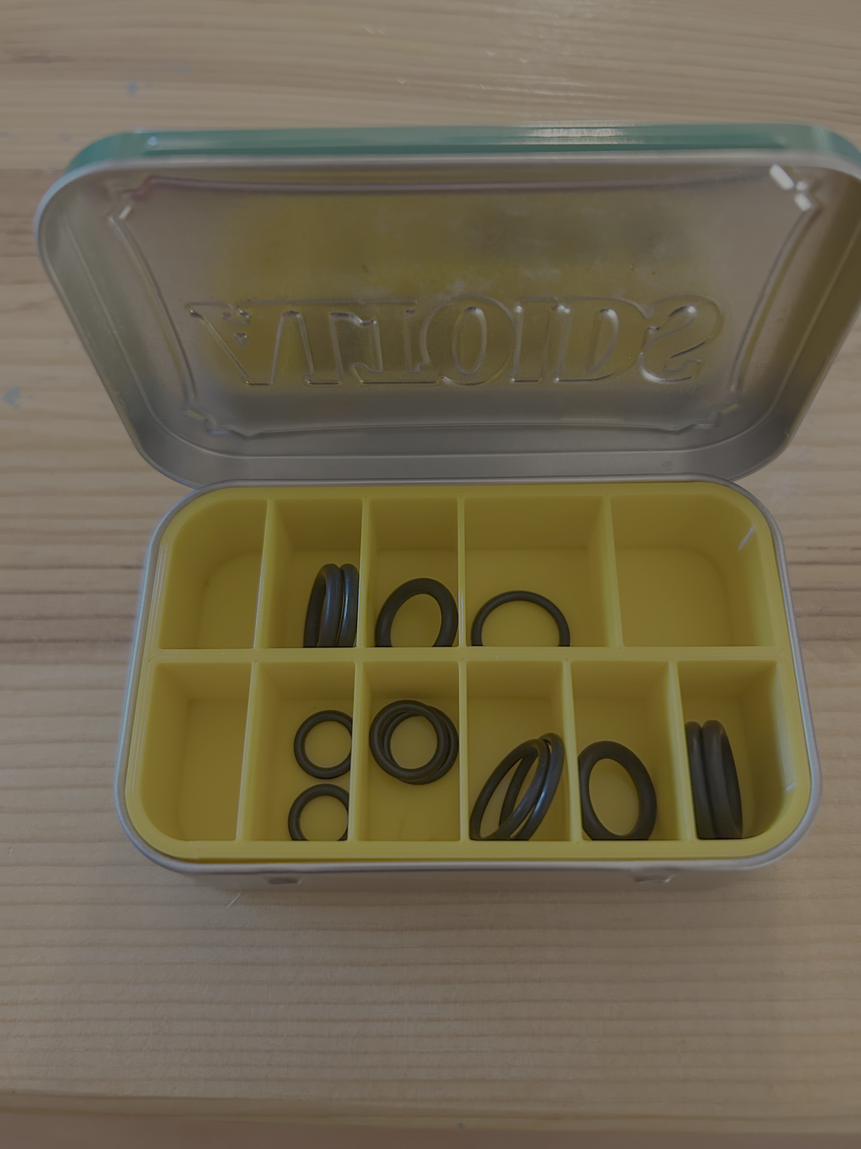 Altoids save-a-dive o-ring organizer