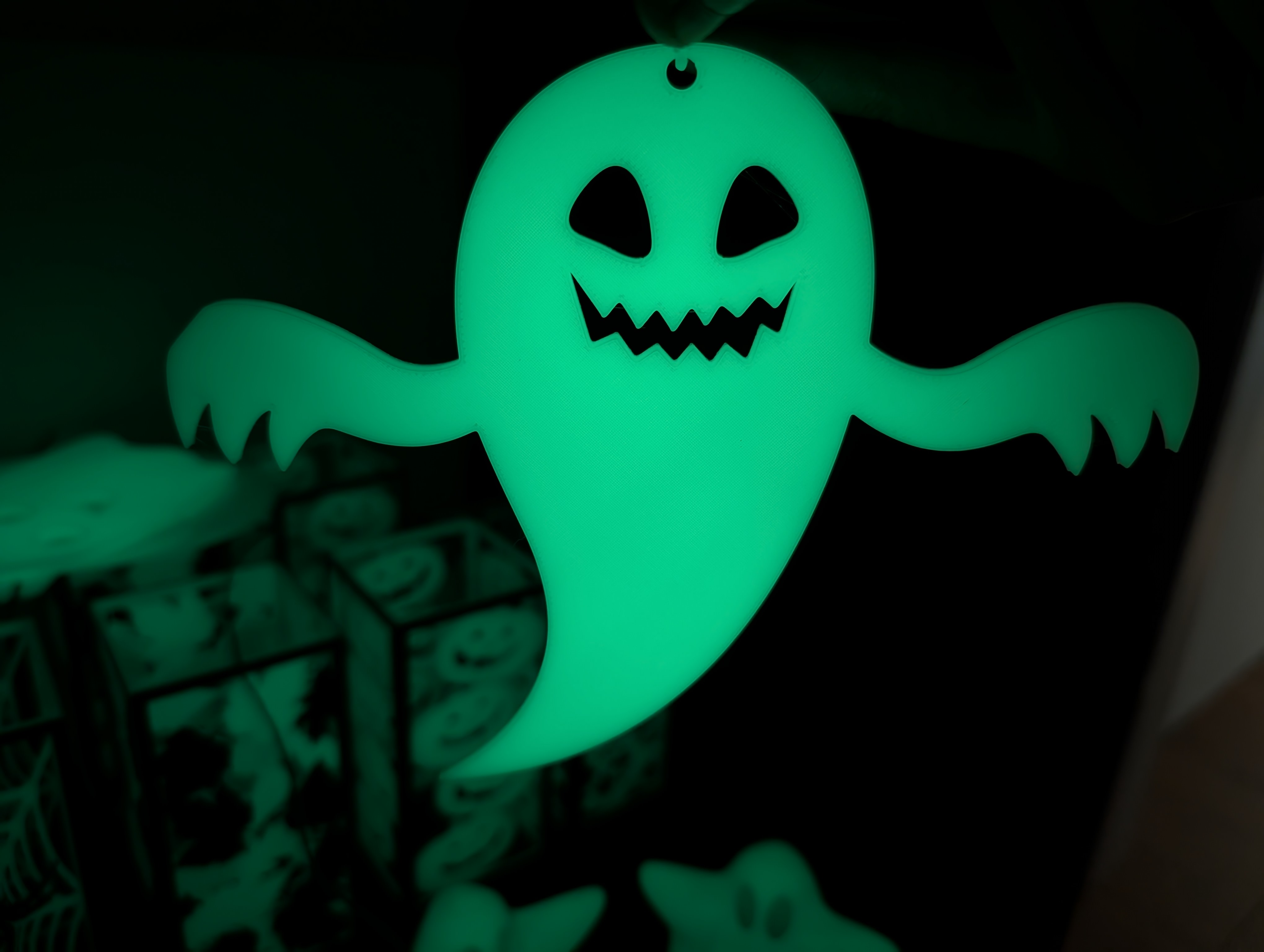 Ghosts - let it shine
