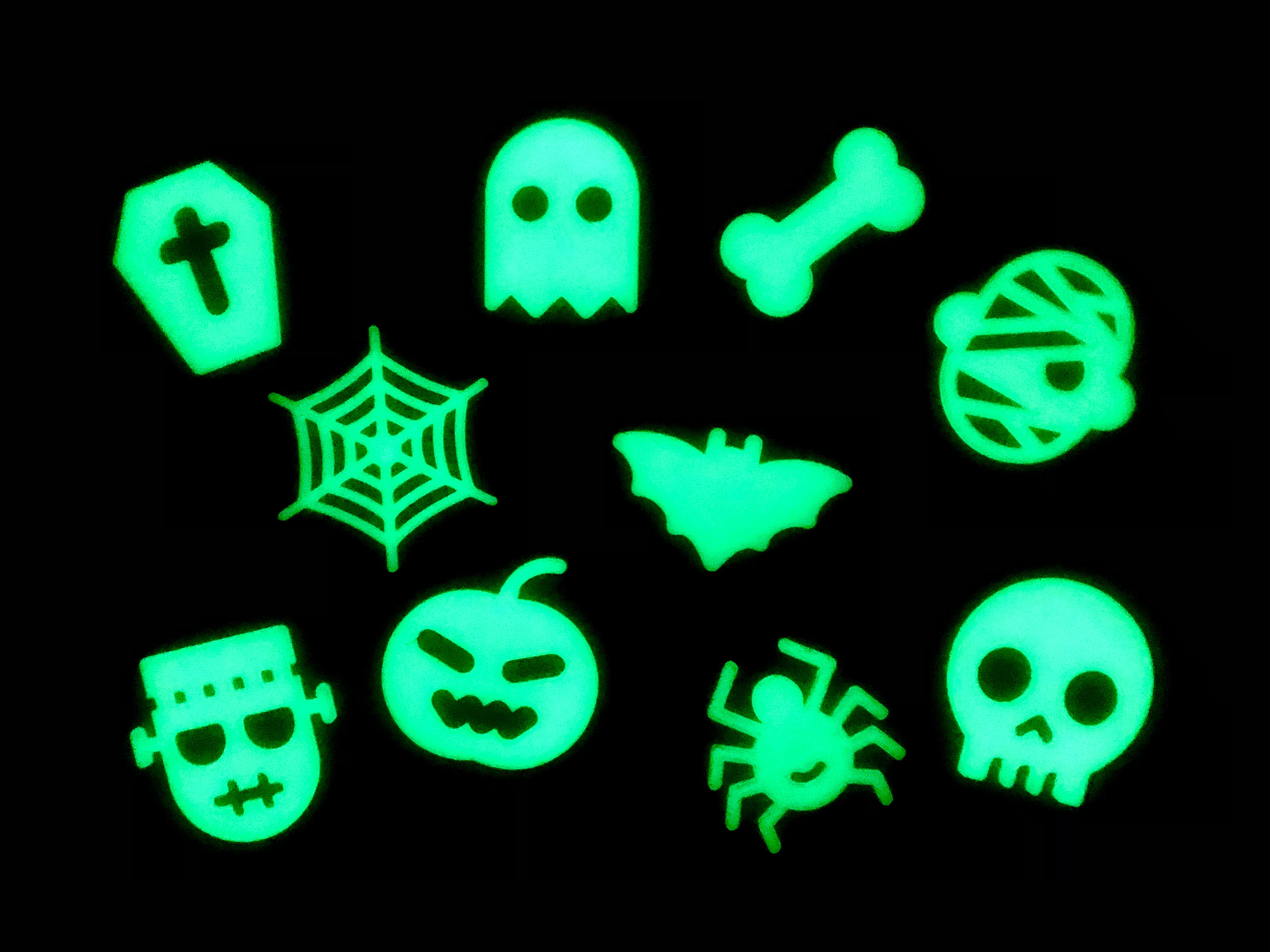 Scaries - Glow-in-the-dark Badges