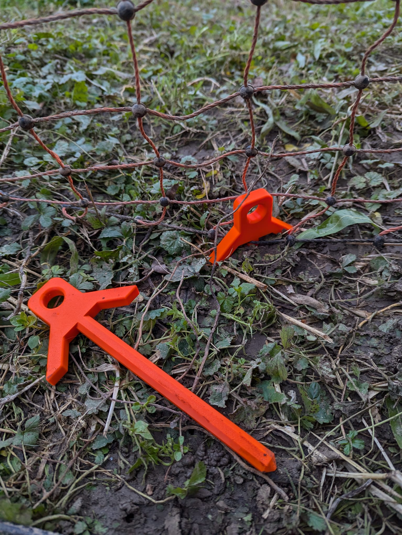 Fence pegs for chickencoop / Heringe für Geflügel/Hühnerzaun by