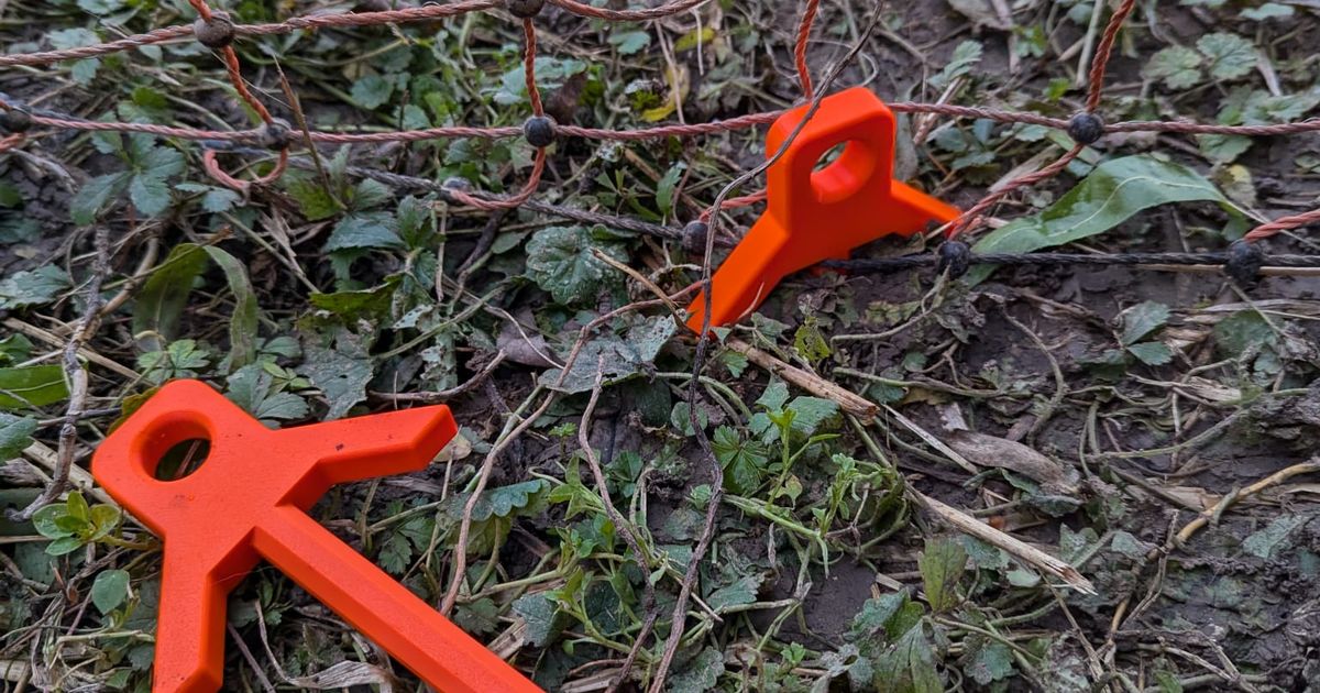 Fence pegs for chickencoop / Heringe für Geflügel/Hühnerzaun by