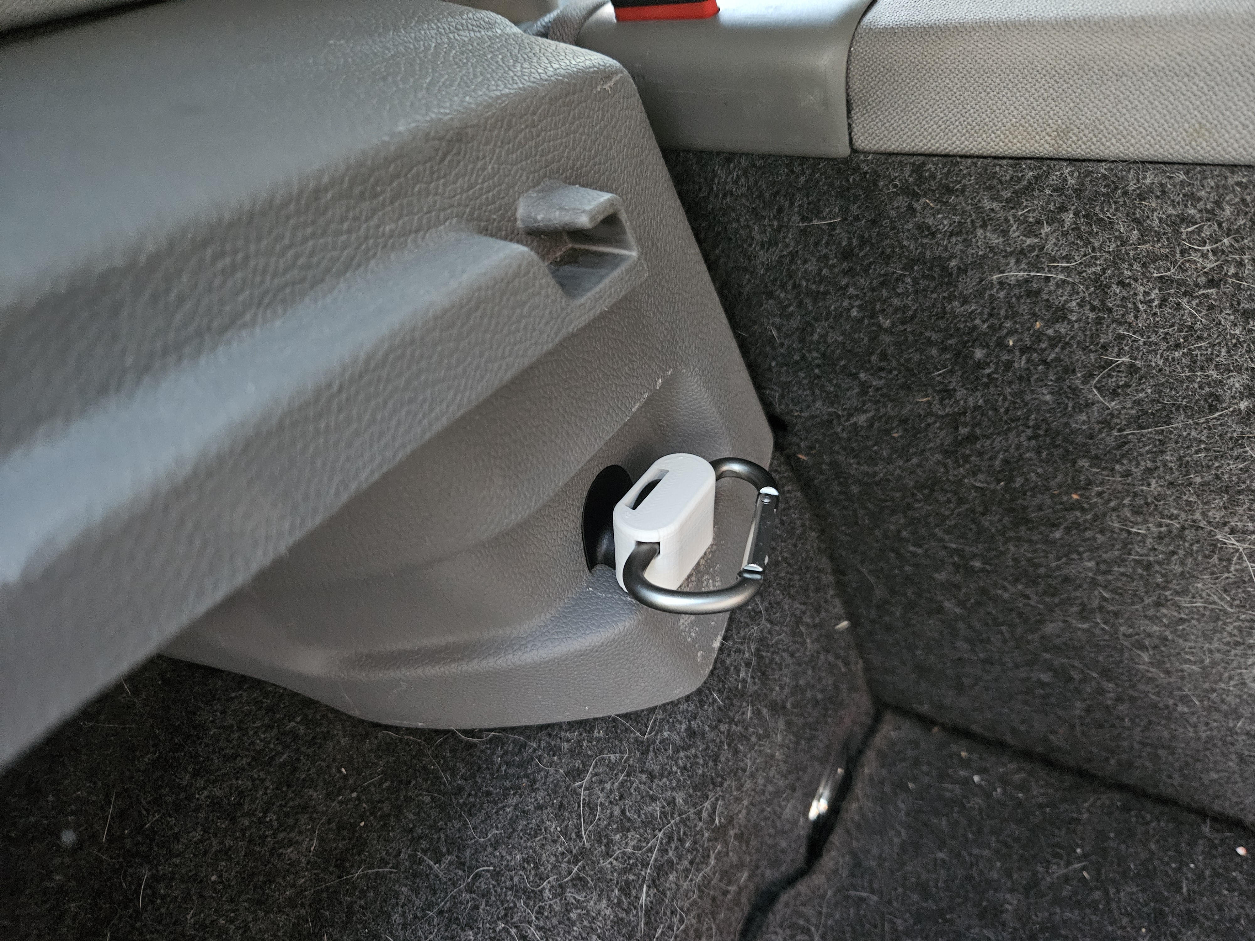 Hook holder for Golf 5