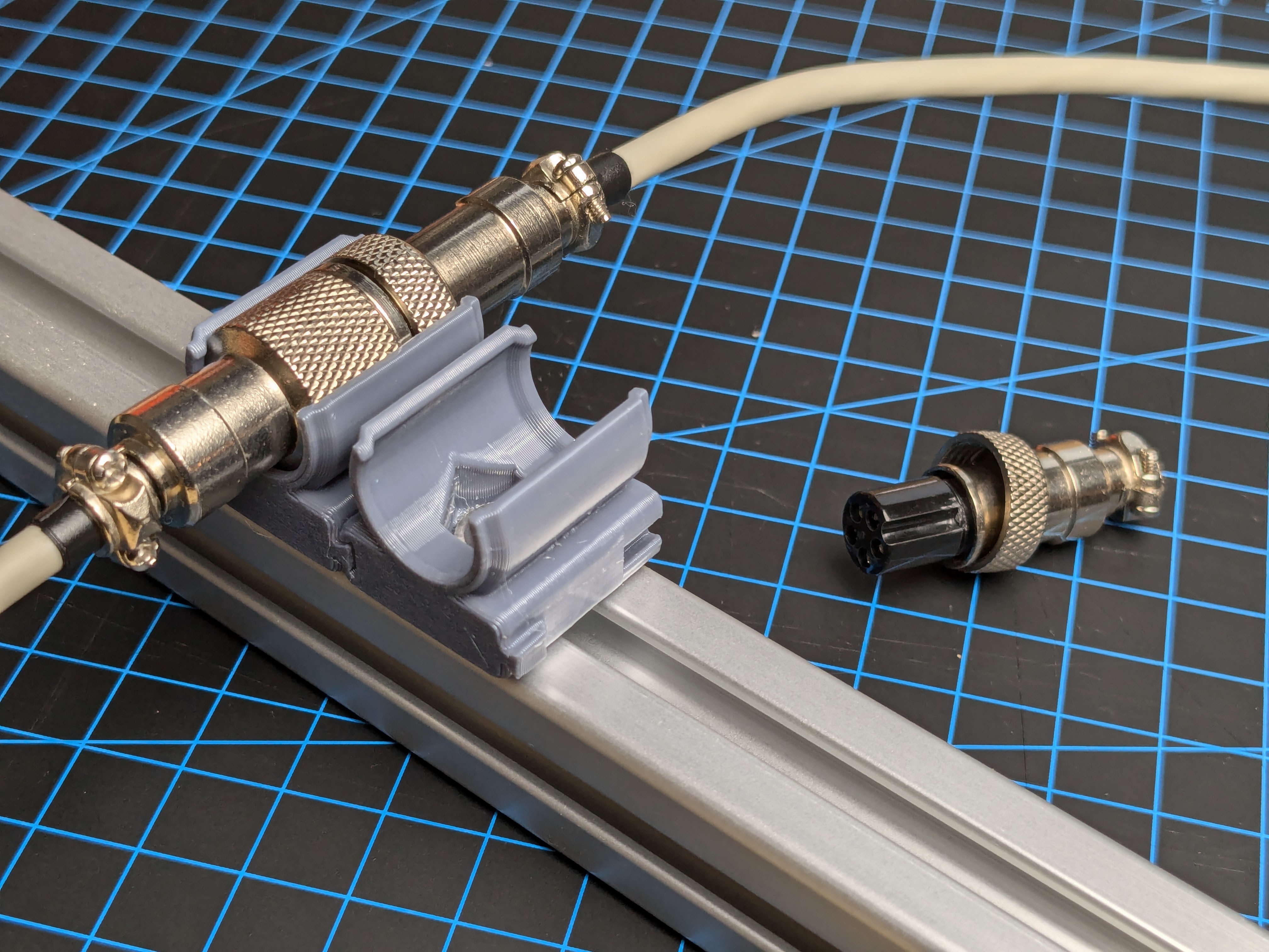 GX12 Aviation Connector Clip Mount