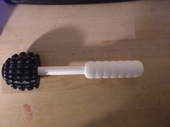 Heavy-duty back scratcher