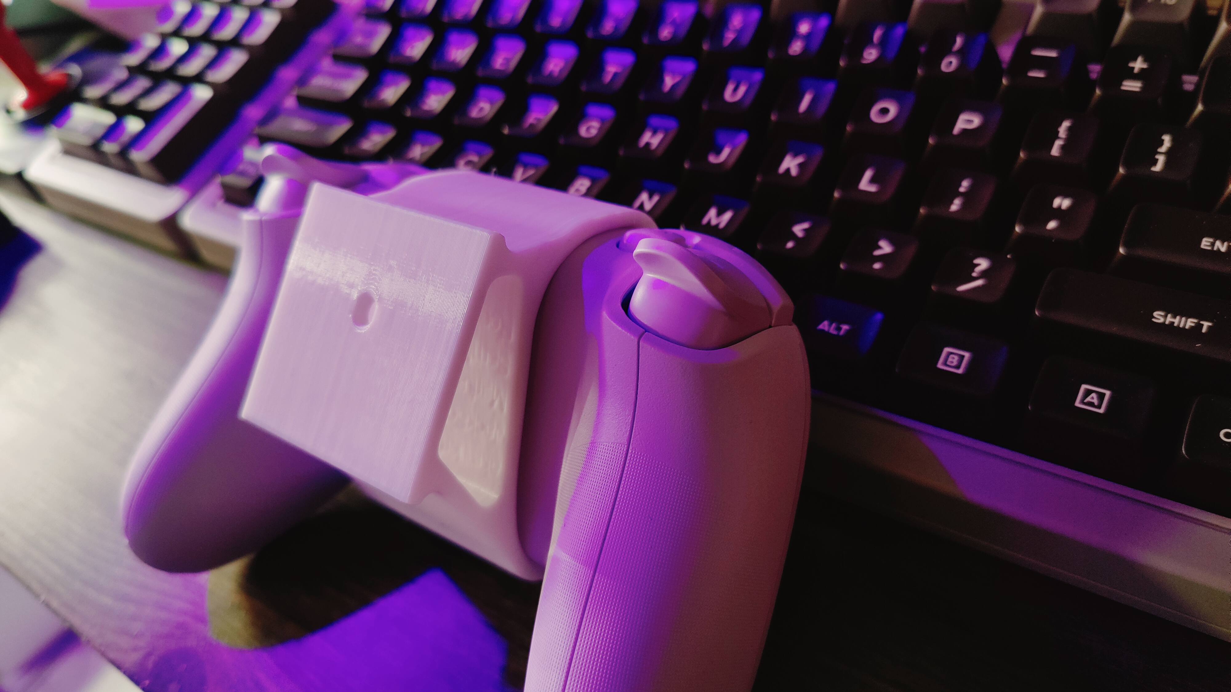 8BitDo Ultimate 2C Controller Wall Holder — miniatura 4