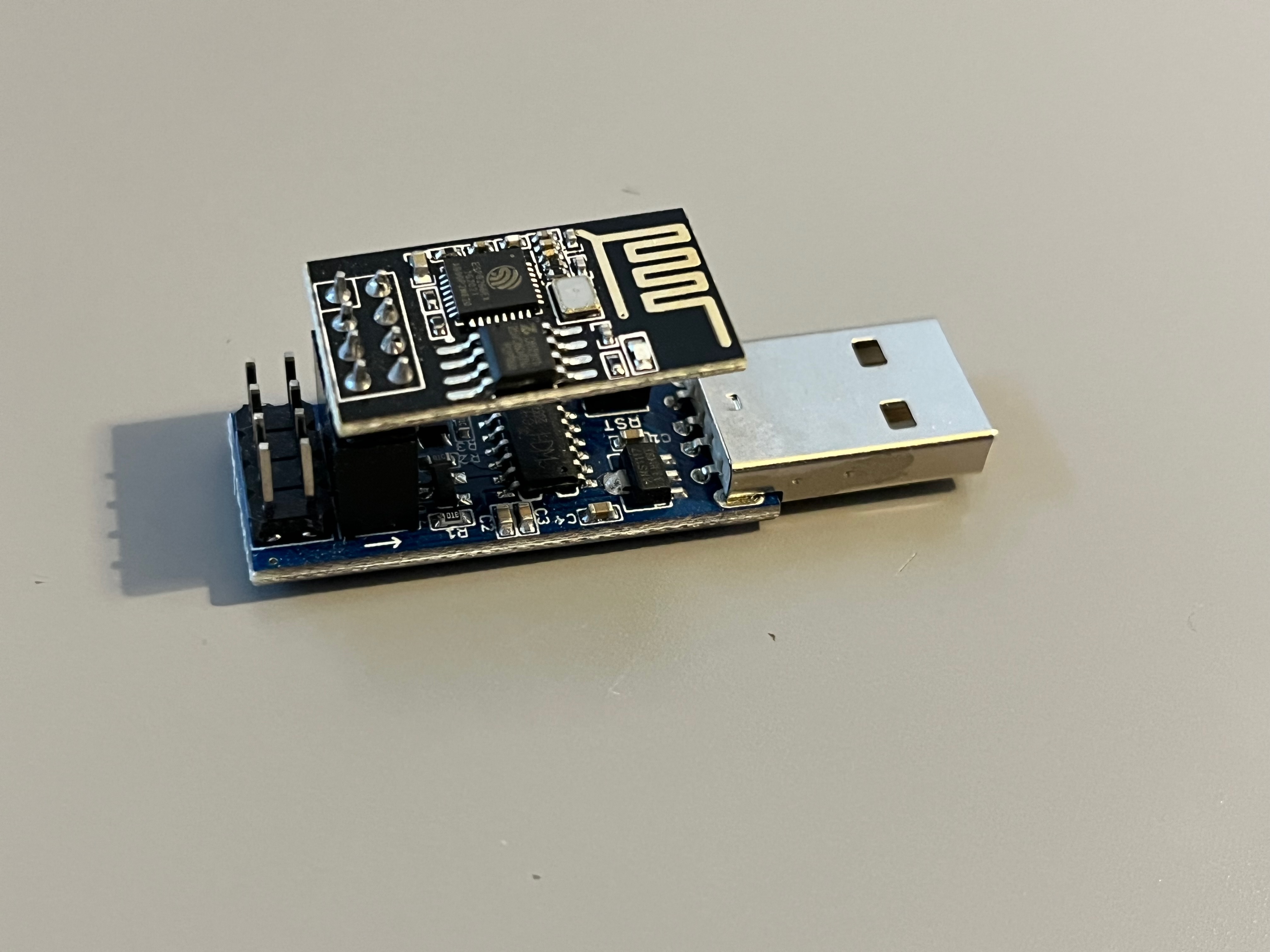 ESP01 housing — miniatura 2