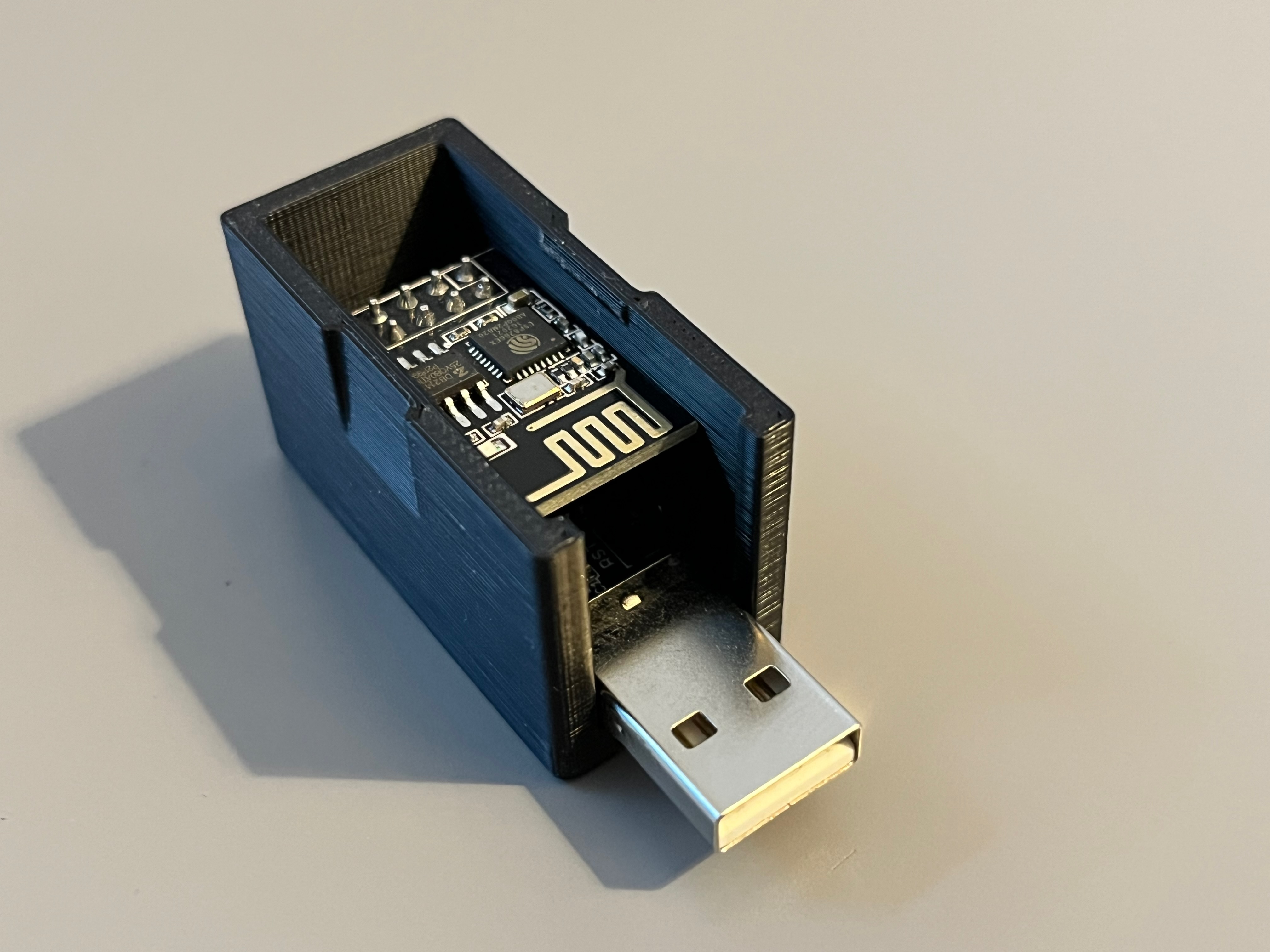 ESP01 housing — miniatura 3
