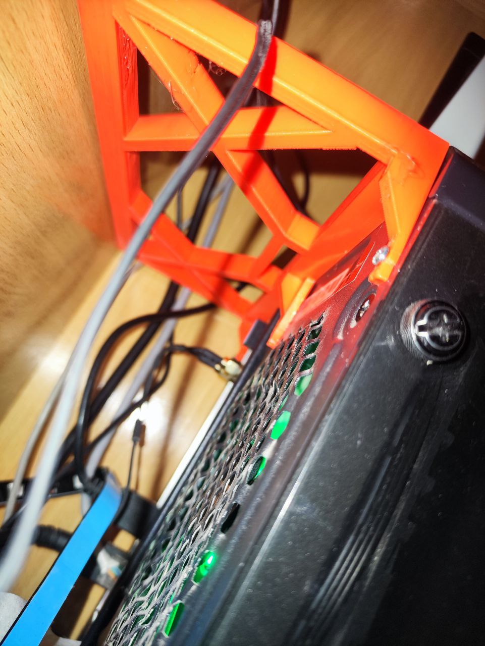 protection against bending of wires for the zalman s2 computer case