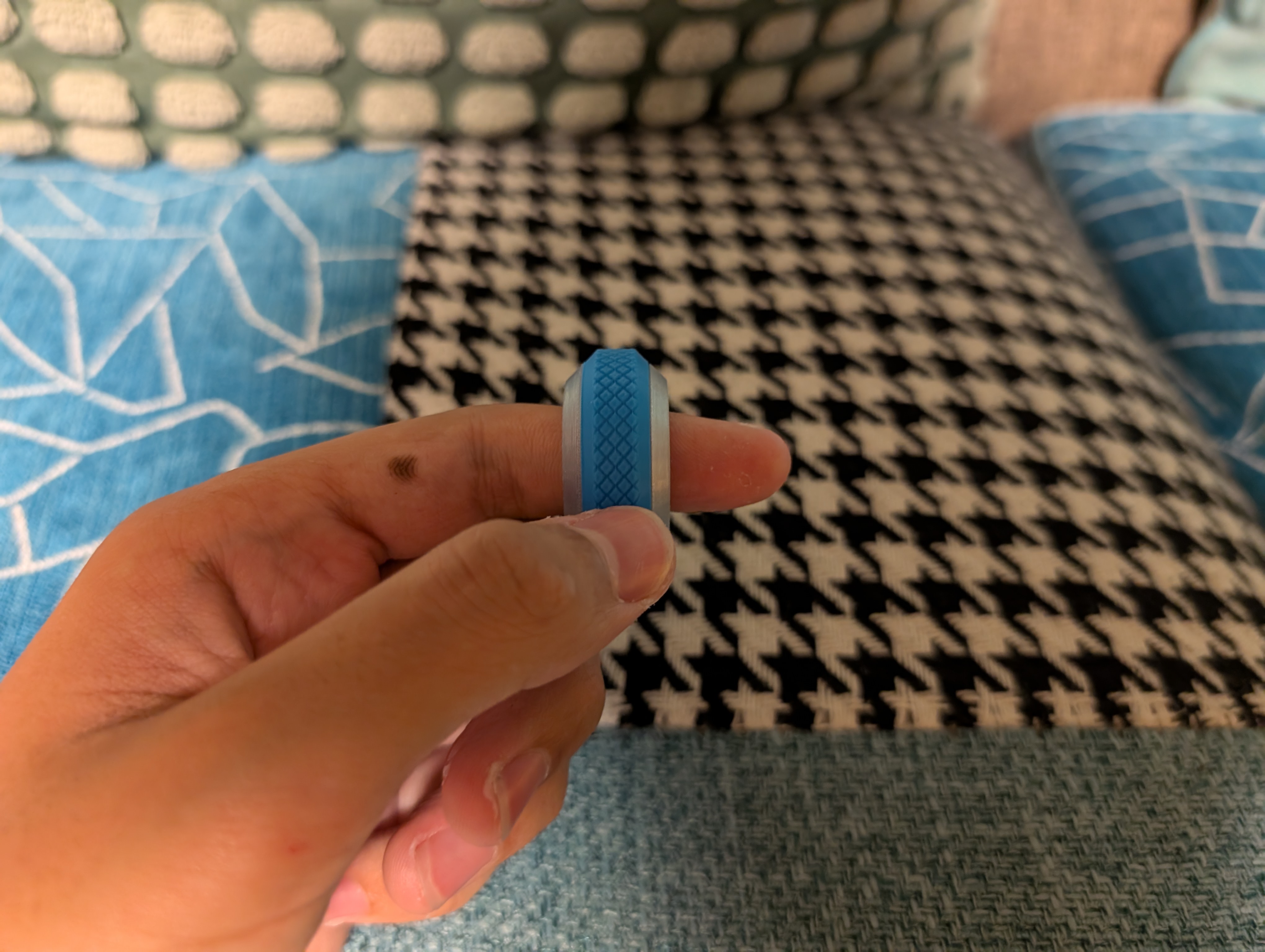 Silent fidget ring spinner EDC (resizable)