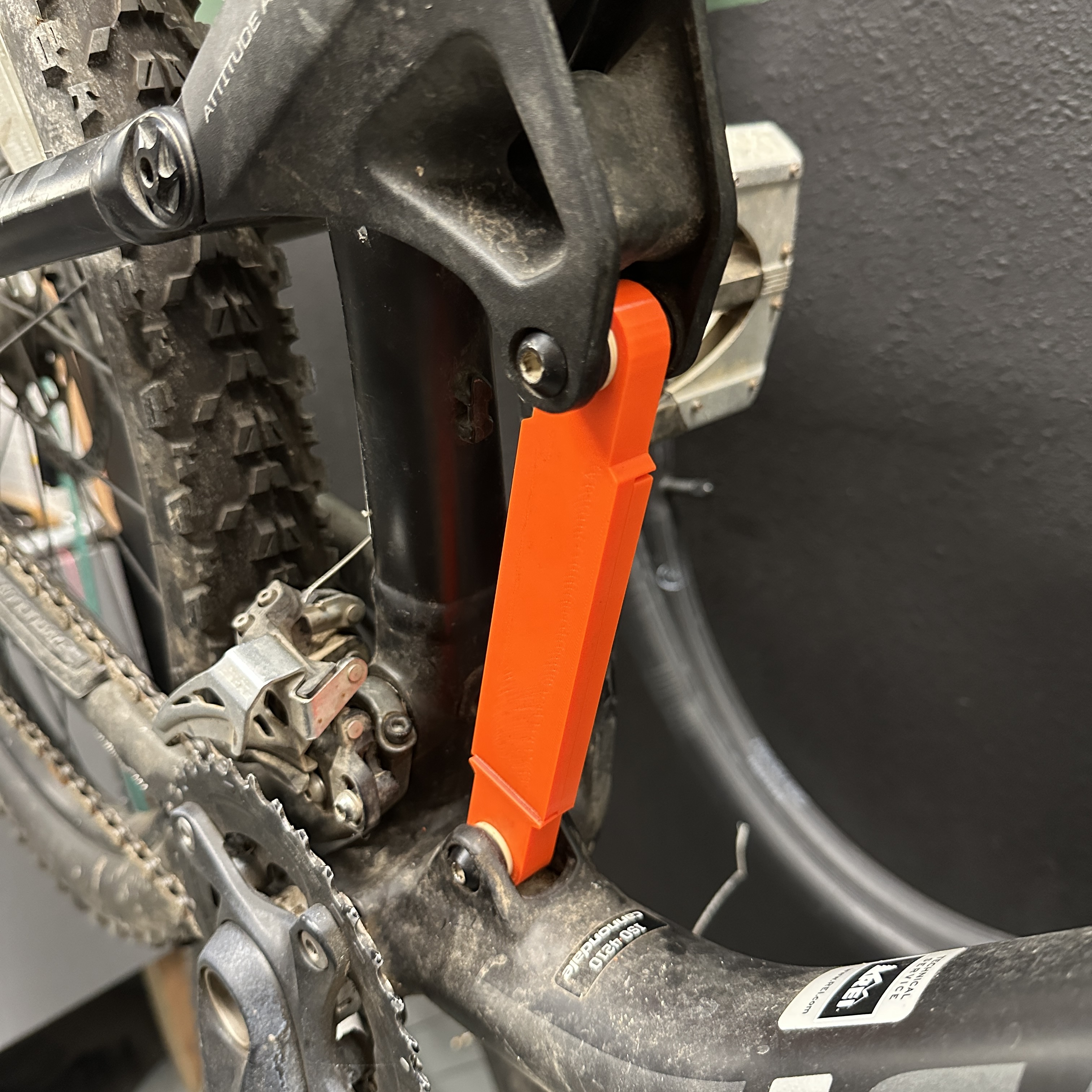 Adjustable Bicycle Rear Shock Maintenance Dogbone by zenbike Download