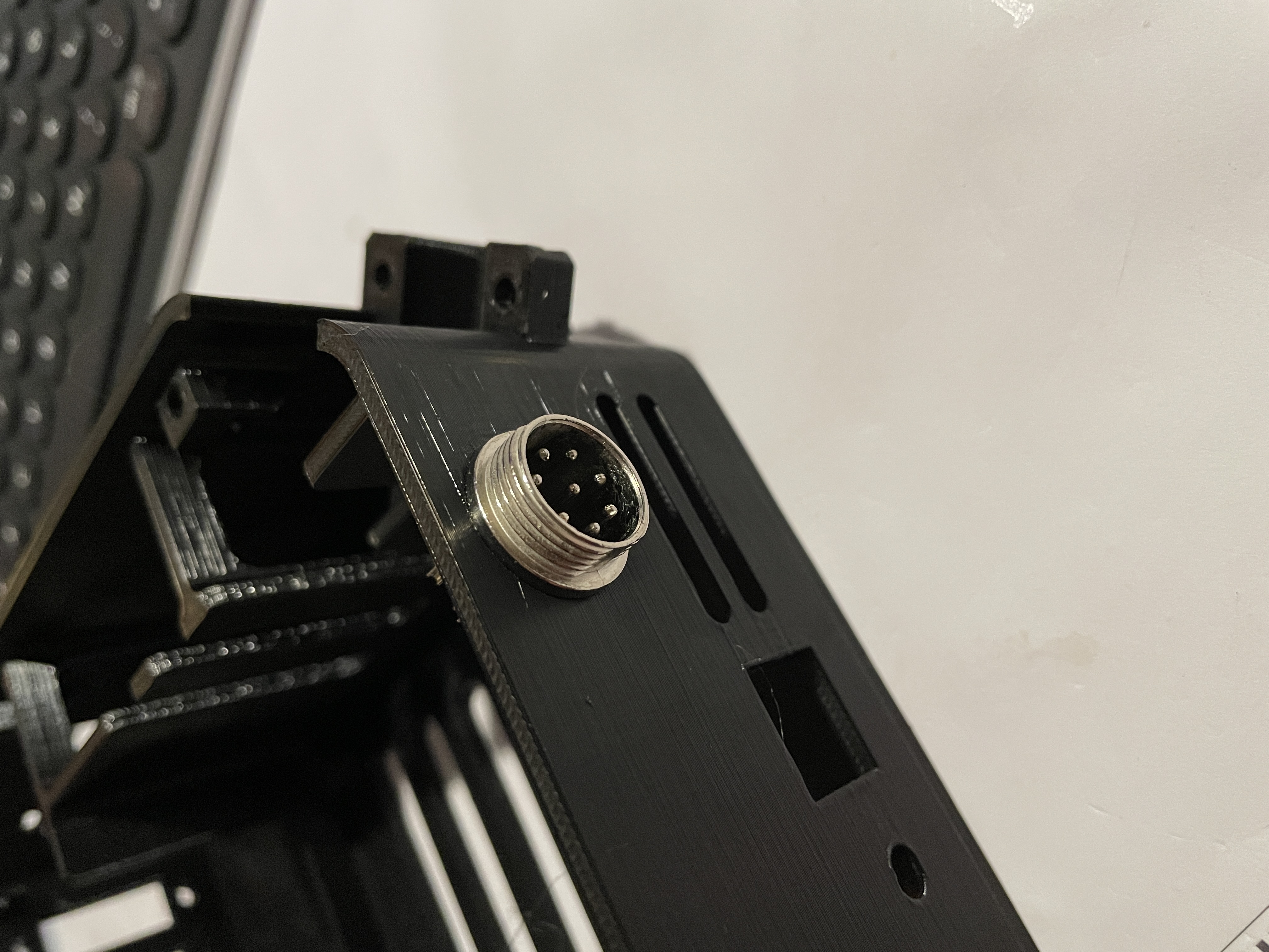 Miniatura 3 do modelo 3D Big Einsy Case - Plug & Play