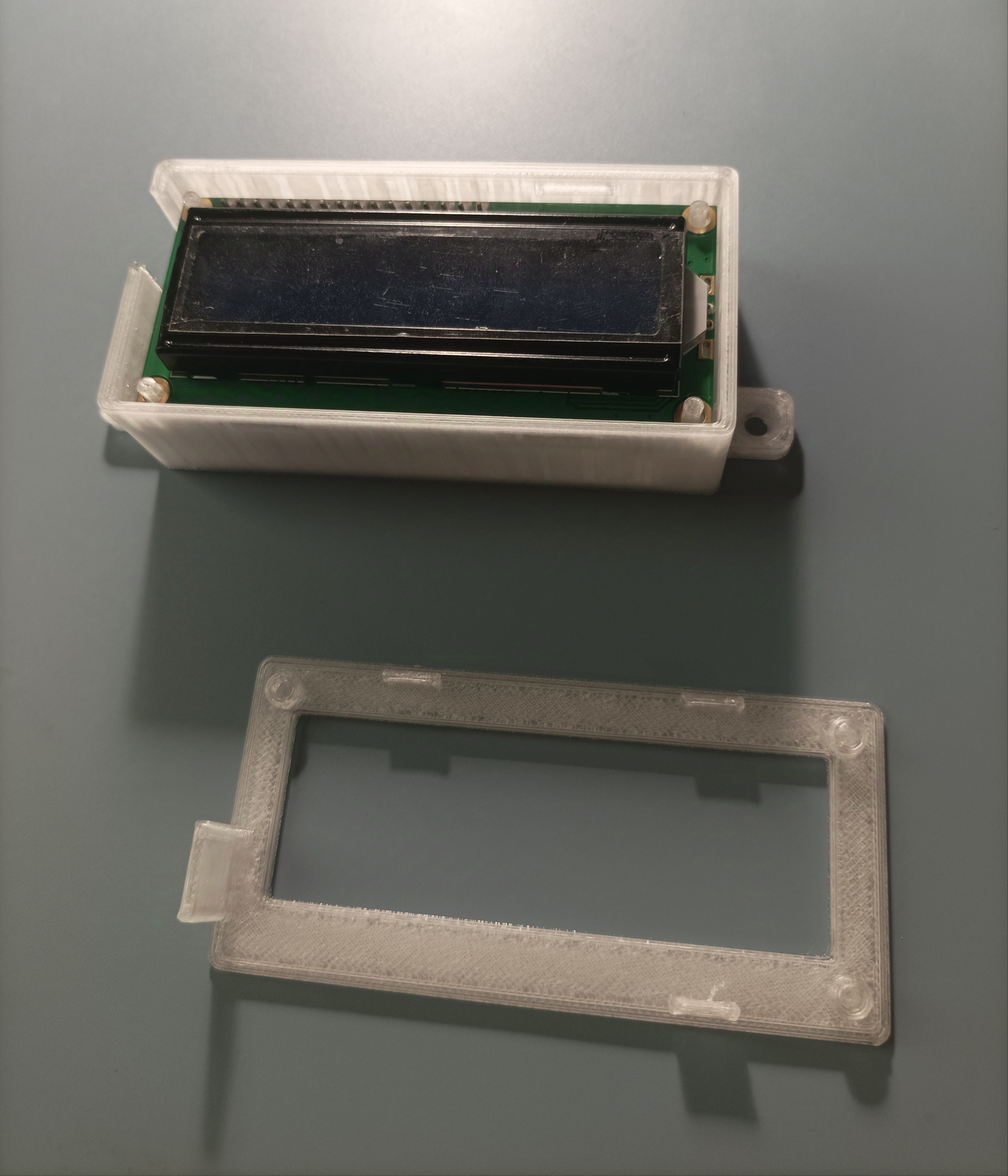LCD display hangable case — thumbnail 2