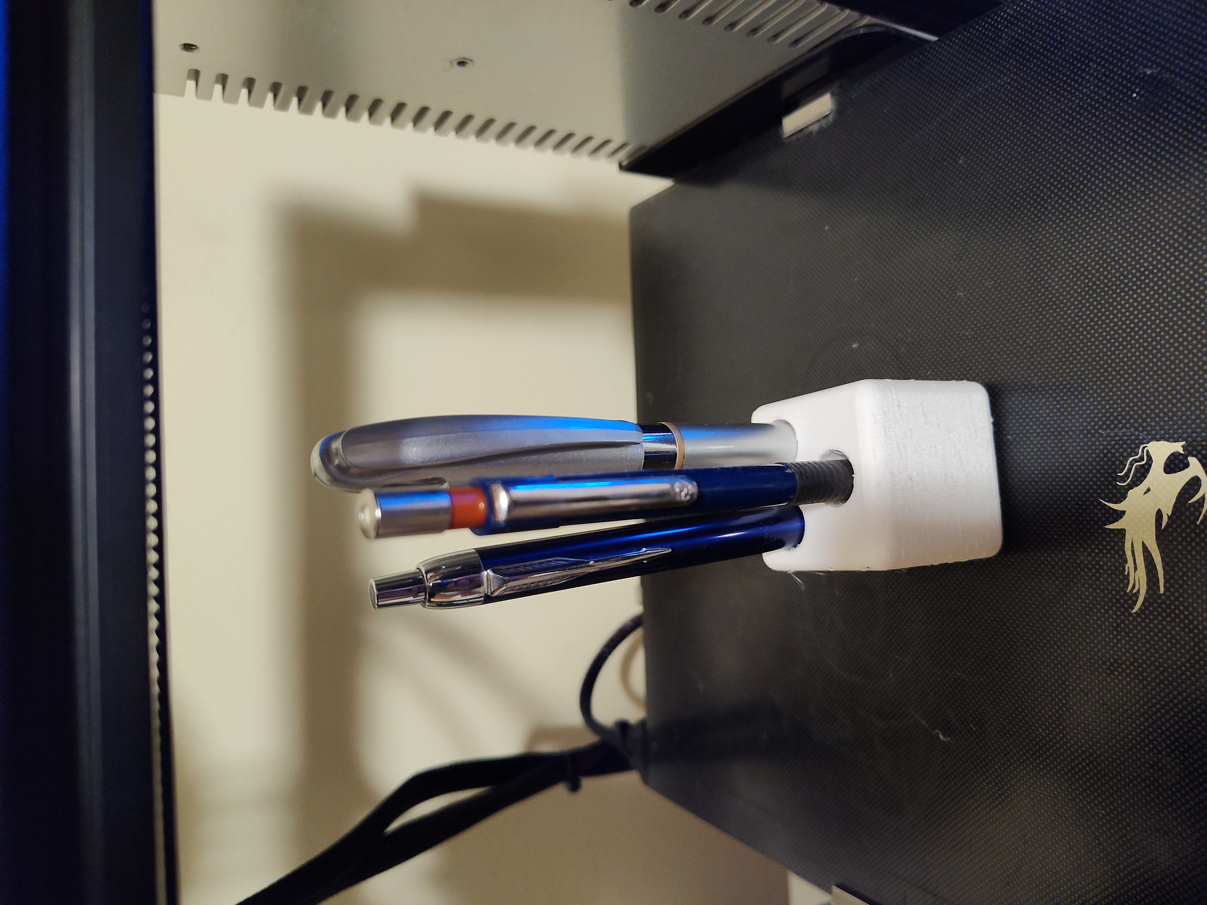 Simple pen holder by Barnabo Download free STL model