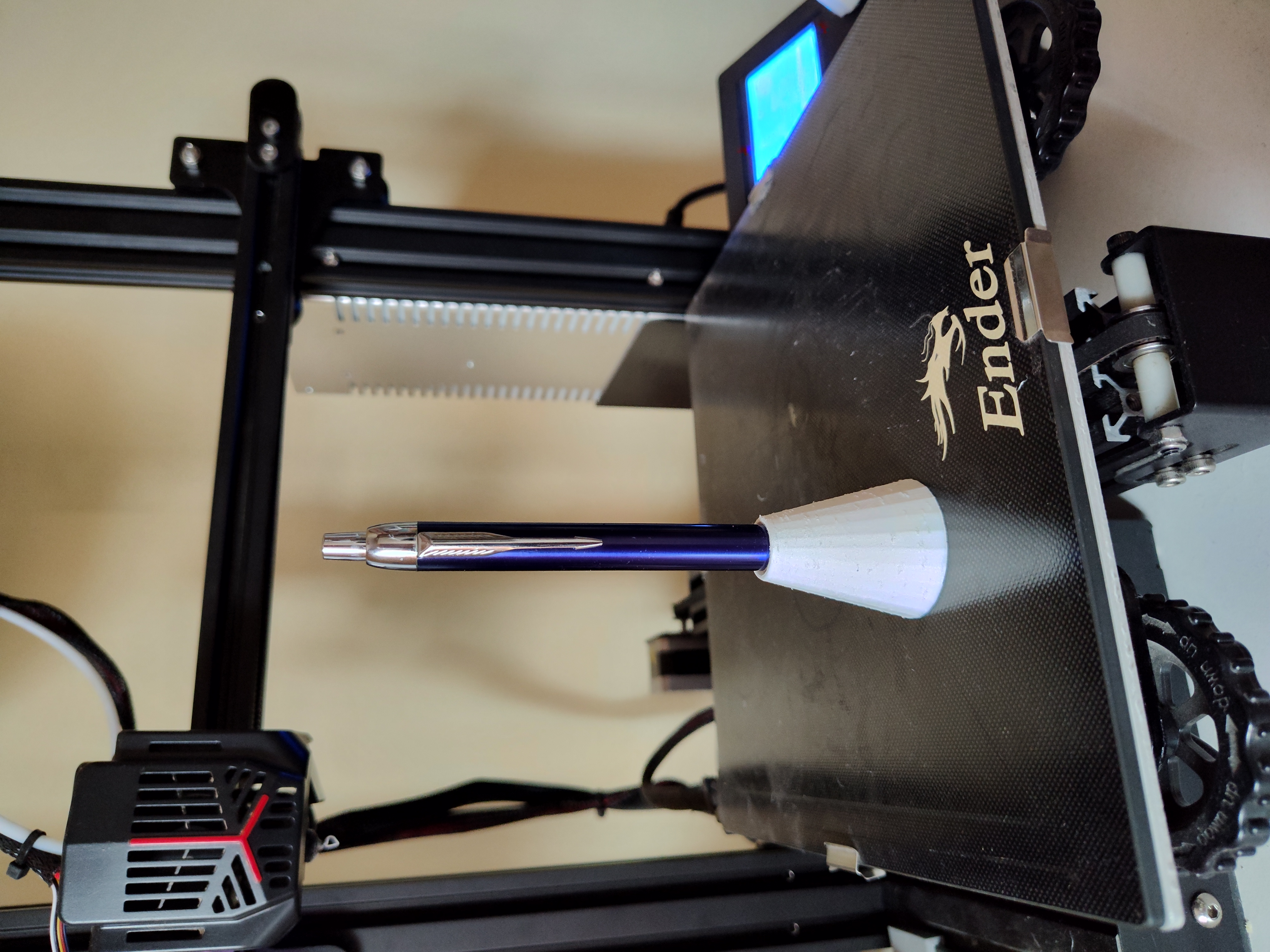 Simple DE razor and Pencil stand