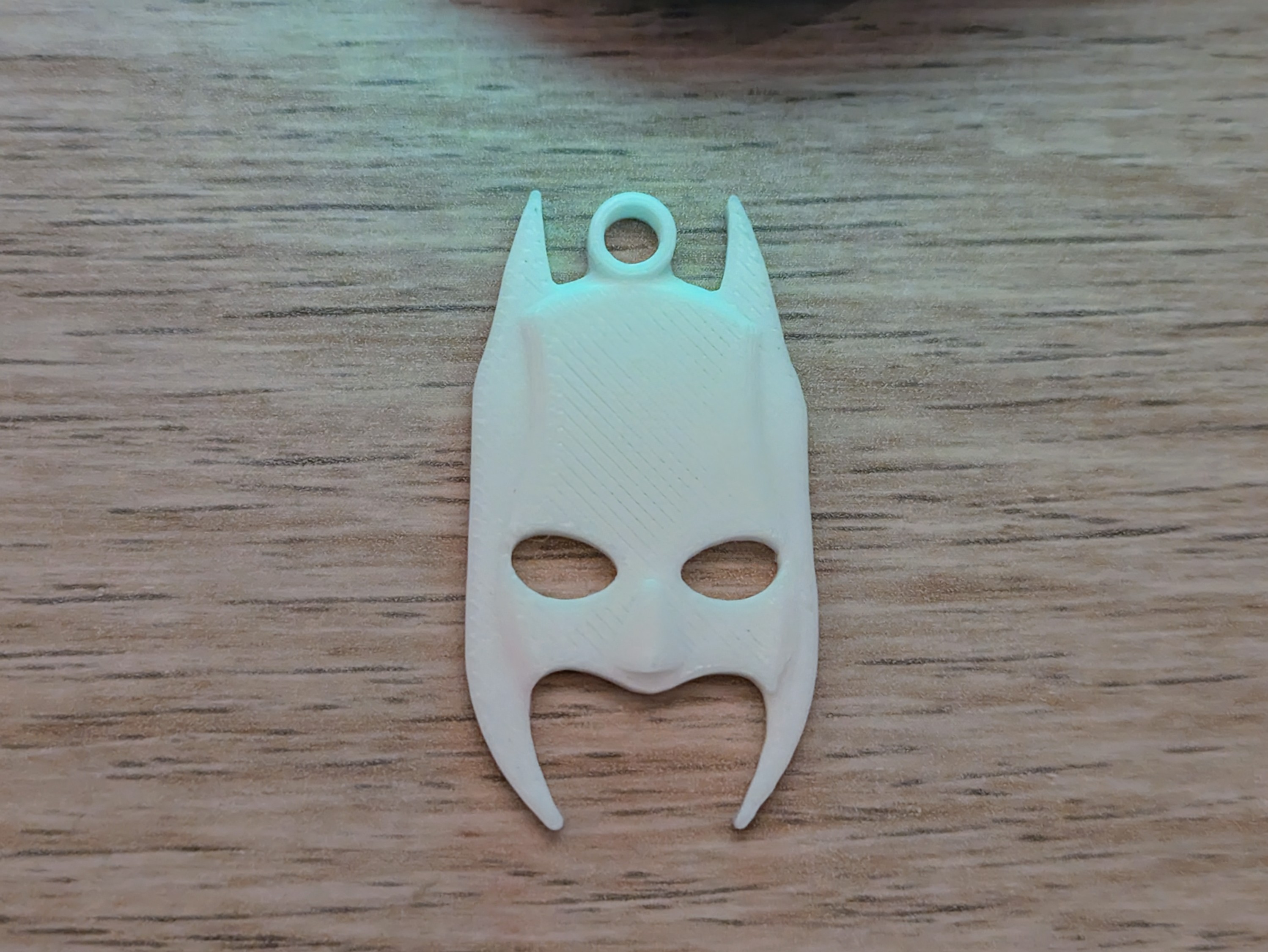 Bat mask keychain — miniatura 2