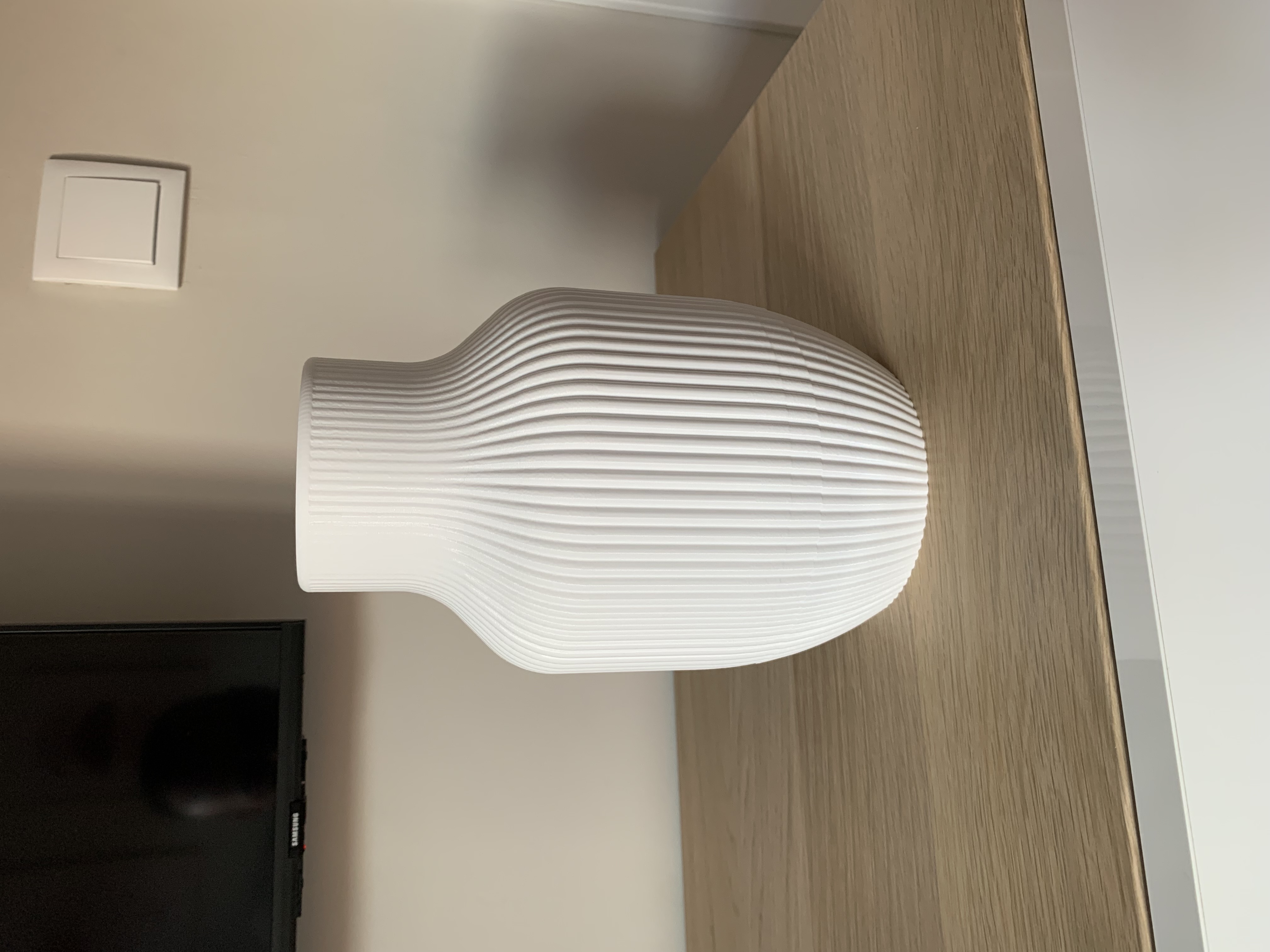 JARRÓN ESTRIADO MINIMALISTA by THINGS 4 LIVE Download free STL model